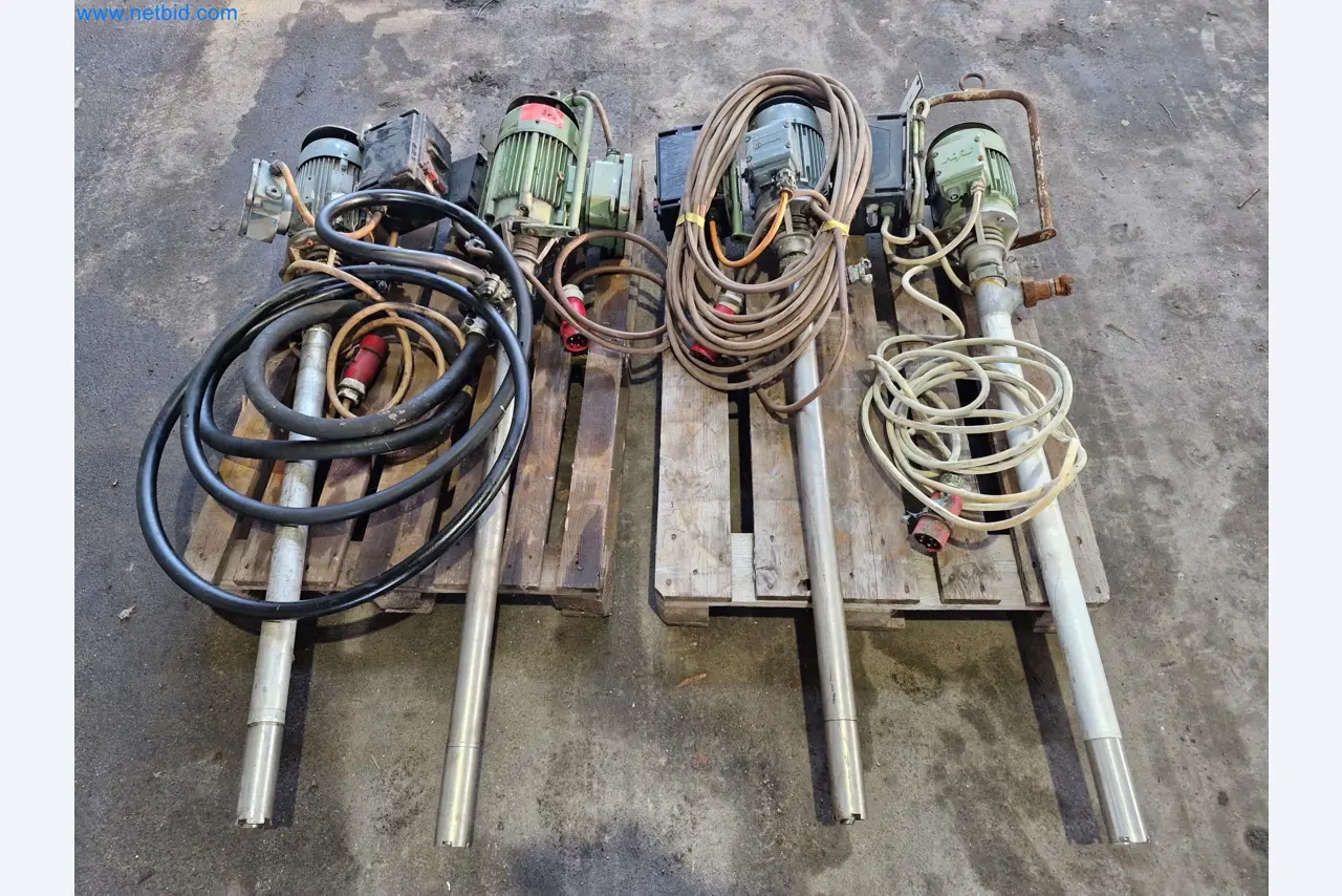 Magazinbestände, Rohöl-/Gas-Öl-/Einsatzpumpen sowie Betriebsausstattung einer Raffinerie-1