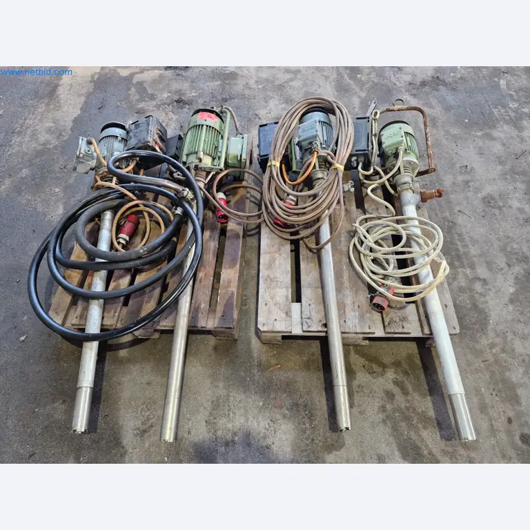 Magazinbestände, Rohöl-/Gas-Öl-/Einsatzpumpen sowie Betriebsausstattung einer Raffinerie-1