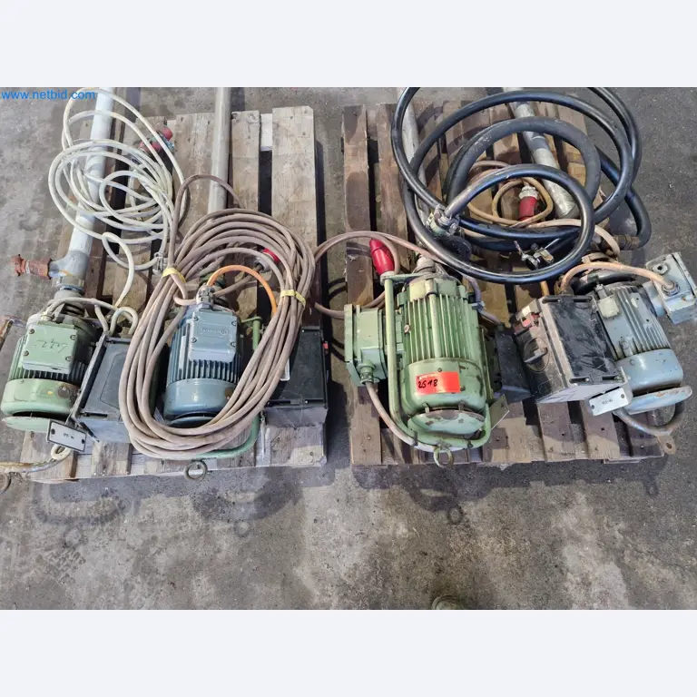 Magazinbestände, Rohöl-/Gas-Öl-/Einsatzpumpen sowie Betriebsausstattung einer Raffinerie-2