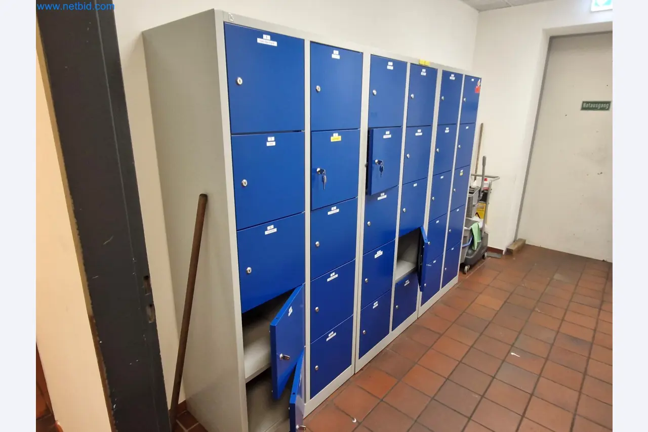 Magazine stocks, crude oil/gas/oil pumps and operating equipment of a refinery-1