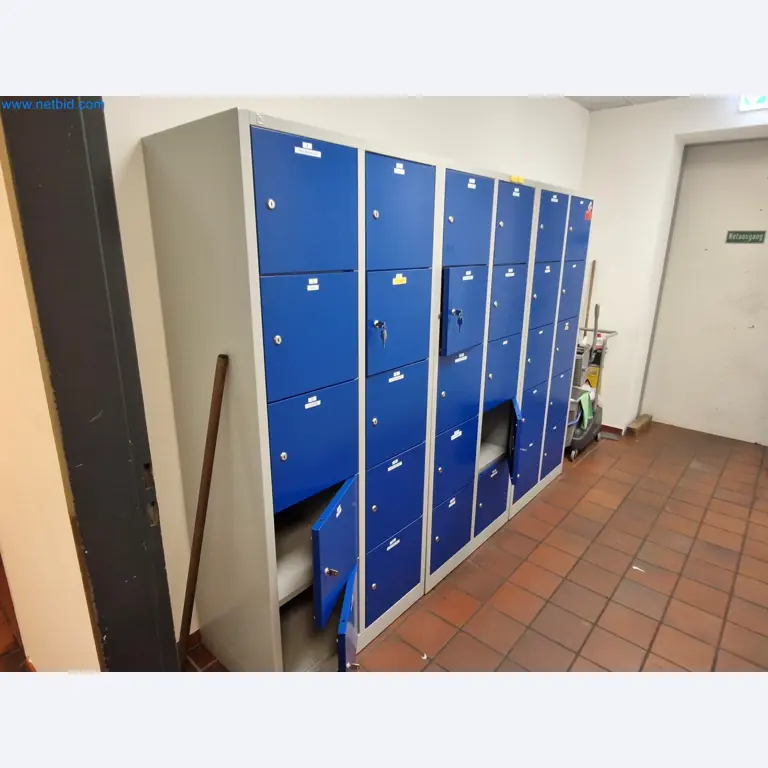 Magazine stocks, crude oil/gas/oil pumps and operating equipment of a refinery-1