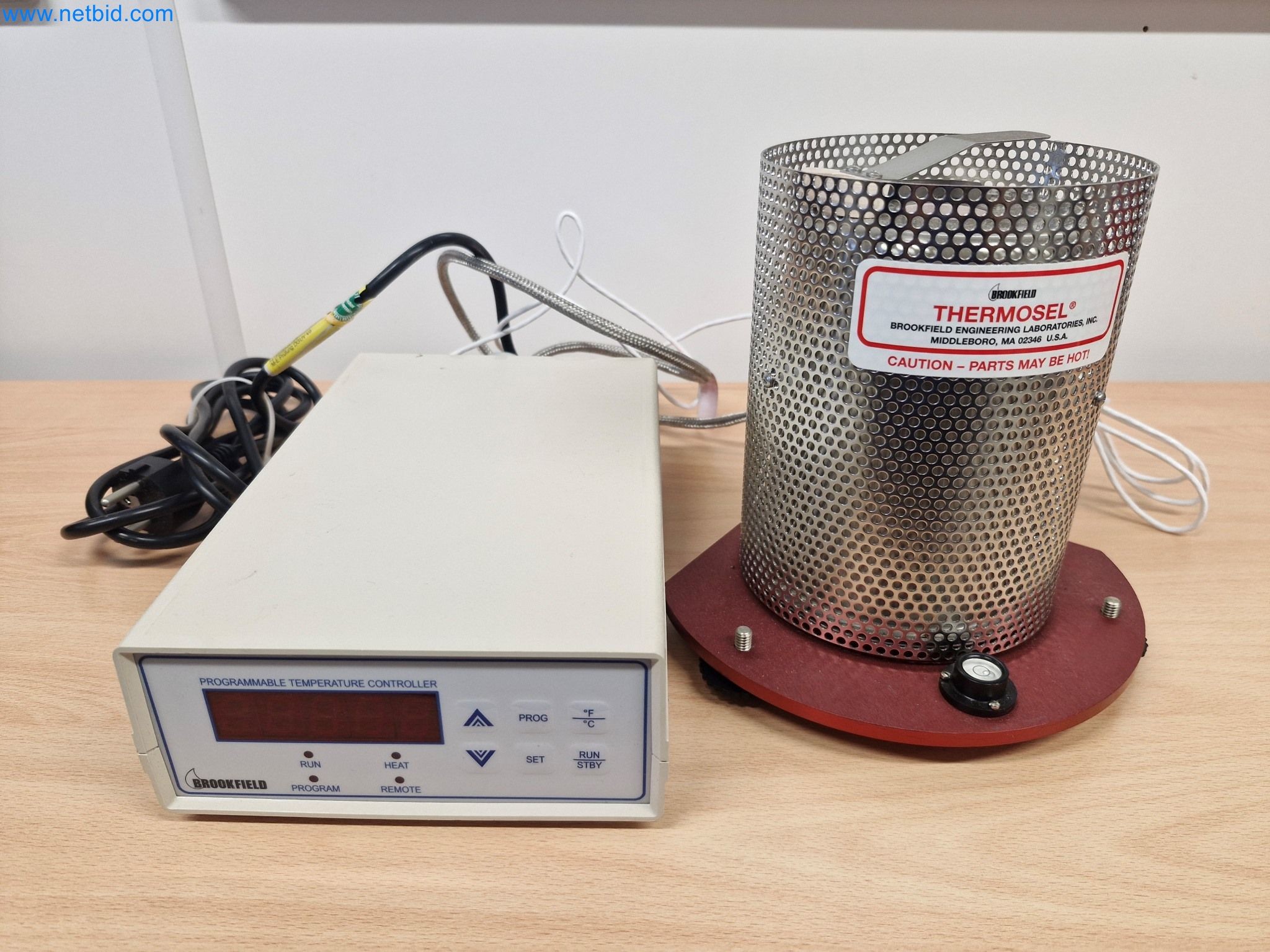 Magazine stocks, crude oil/gas/oil pumps and operating equipment of a refinery-3