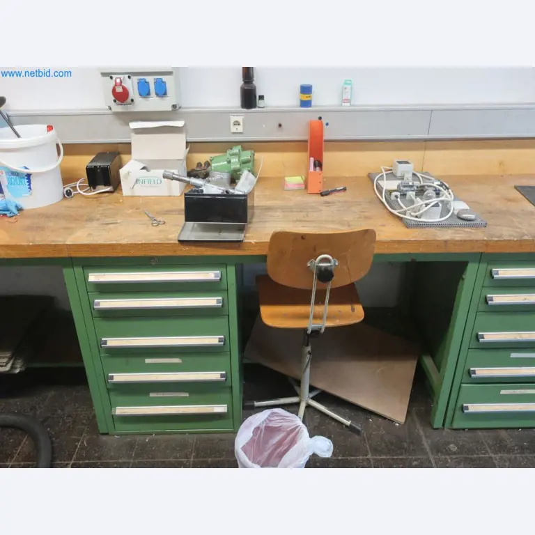 Závody na výrobu a skladování produktů z minerálních olejů, jakož i vstupů a hotových výrobků pro výrobu maziv.-10