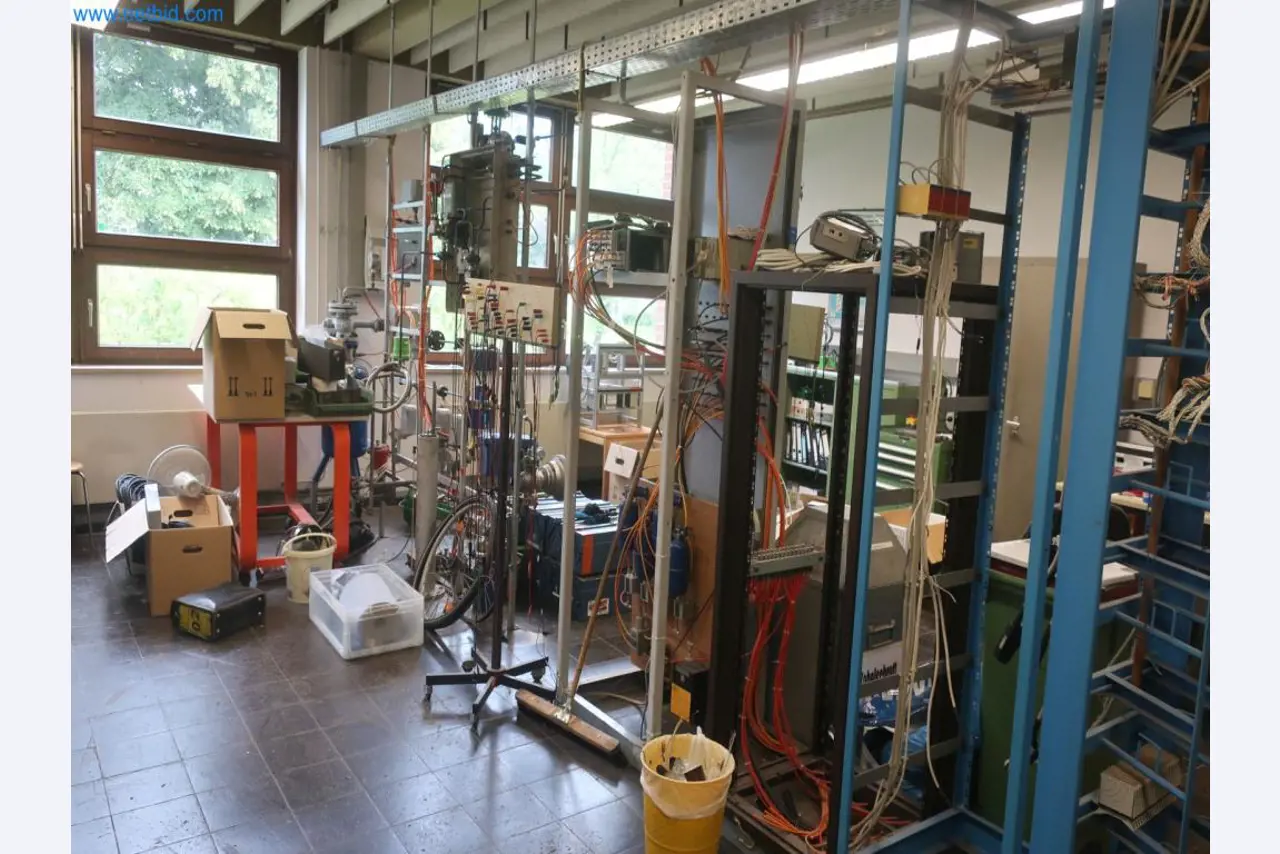 Závody na výrobu a skladování produktů z minerálních olejů, jakož i vstupů a hotových výrobků pro výrobu maziv.-12