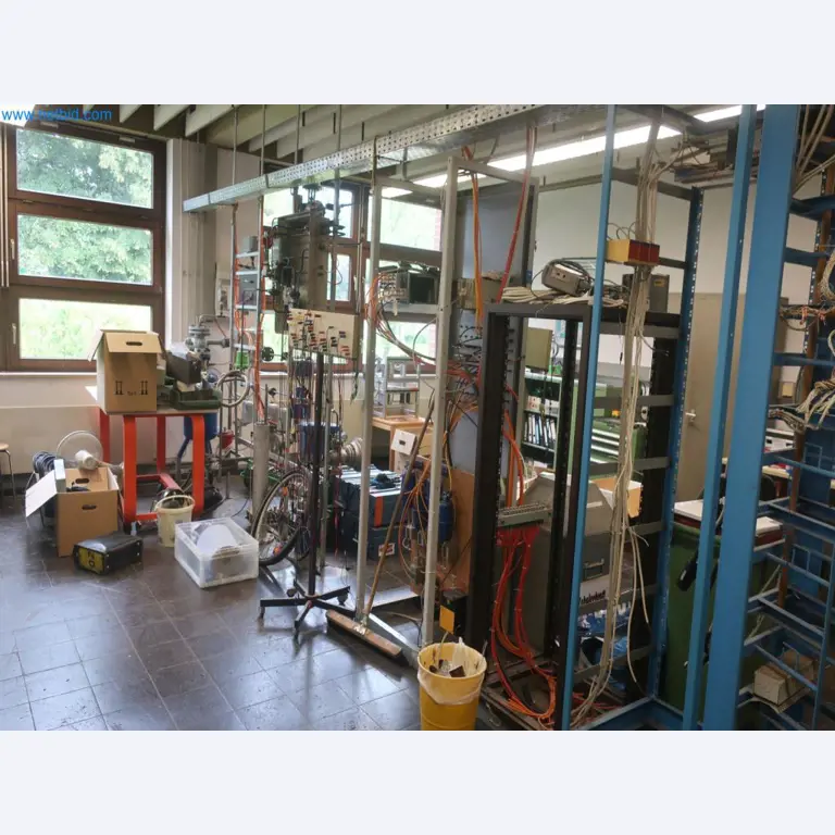 Závody na výrobu a skladování produktů z minerálních olejů, jakož i vstupů a hotových výrobků pro výrobu maziv.-12