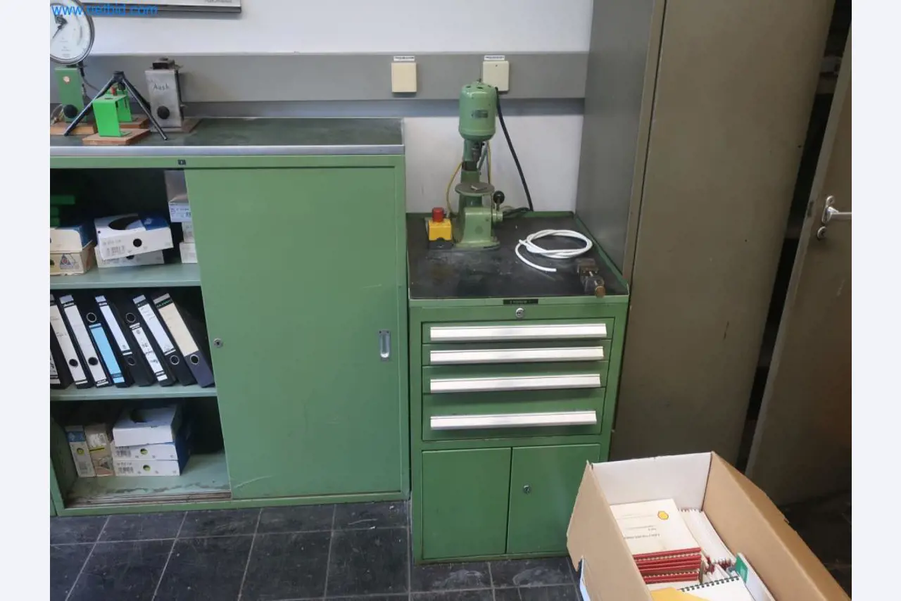 Závody na výrobu a skladování produktů z minerálních olejů, jakož i vstupů a hotových výrobků pro výrobu maziv.-6