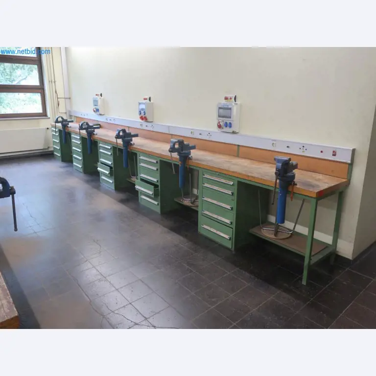 Závody na výrobu a skladování produktů z minerálních olejů, jakož i vstupů a hotových výrobků pro výrobu maziv.-1