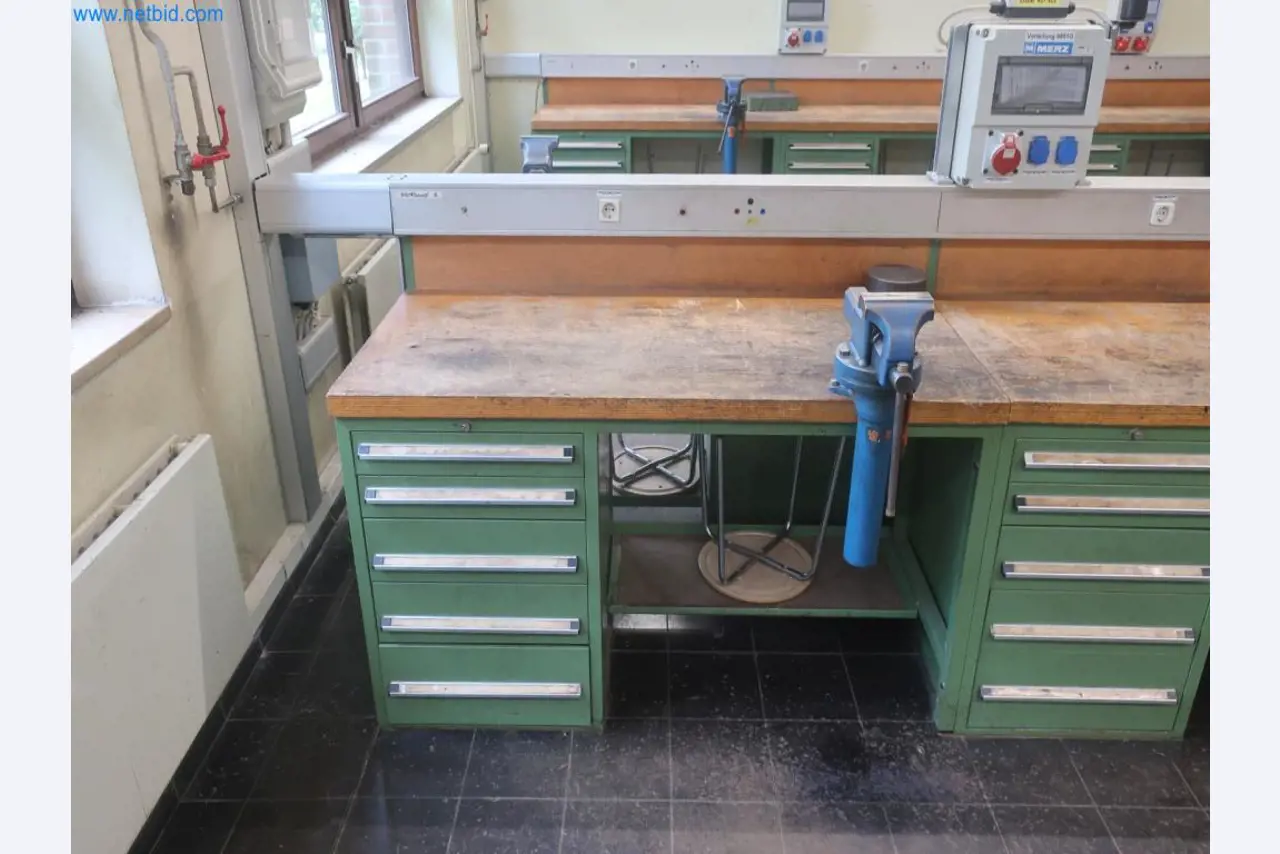 Závody na výrobu a skladování produktů z minerálních olejů, jakož i vstupů a hotových výrobků pro výrobu maziv.-10