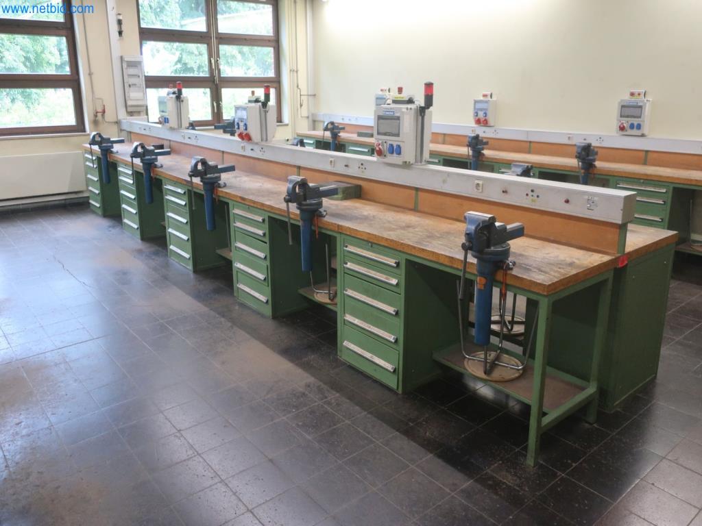 Závody na výrobu a skladování produktů z minerálních olejů, jakož i vstupů a hotových výrobků pro výrobu maziv.-11