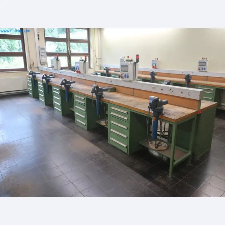 Závody na výrobu a skladování produktů z minerálních olejů, jakož i vstupů a hotových výrobků pro výrobu maziv.-11