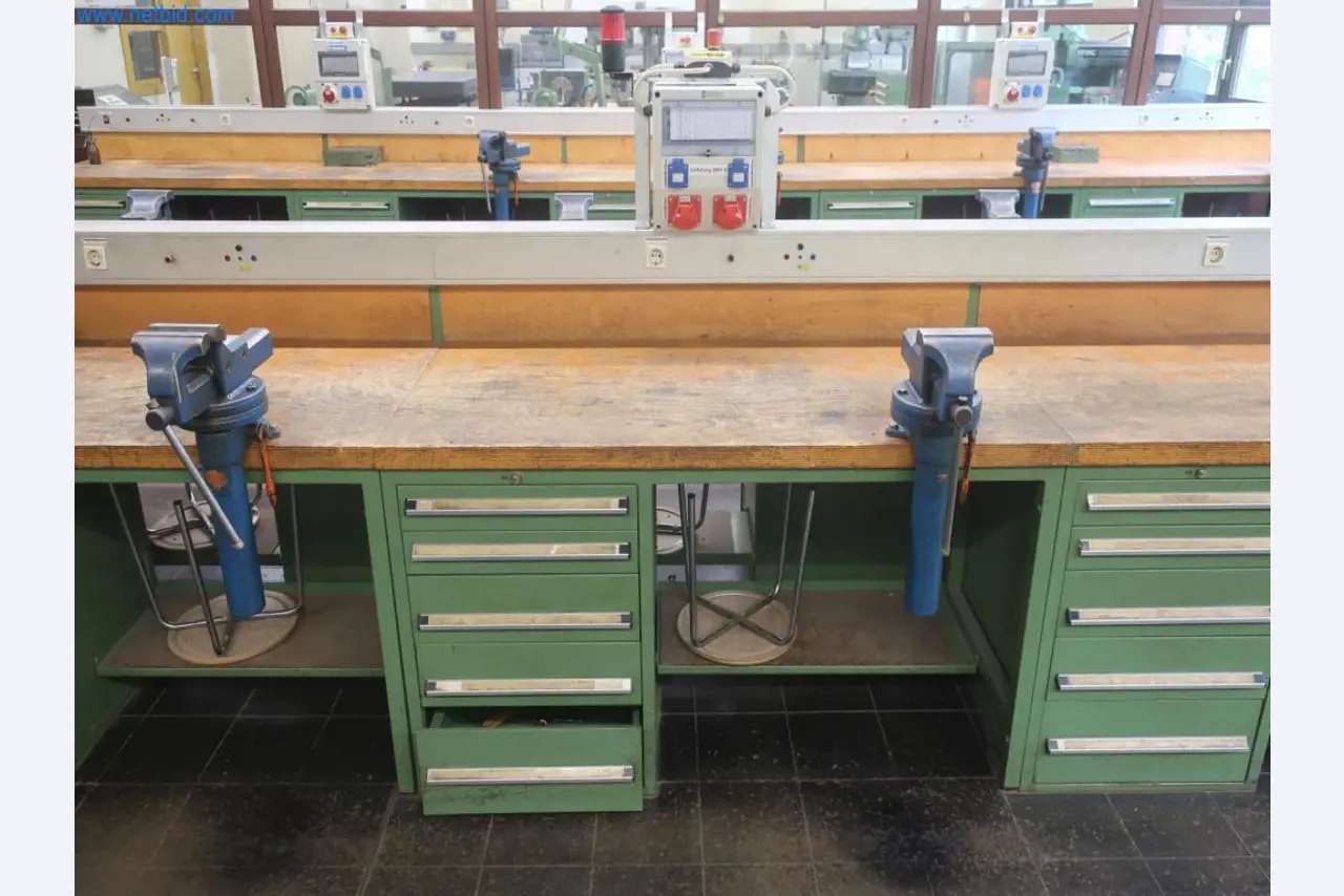 Závody na výrobu a skladování produktů z minerálních olejů, jakož i vstupů a hotových výrobků pro výrobu maziv.-4