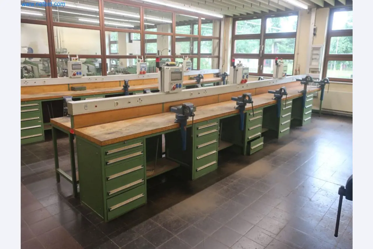 Závody na výrobu a skladování produktů z minerálních olejů, jakož i vstupů a hotových výrobků pro výrobu maziv.-1