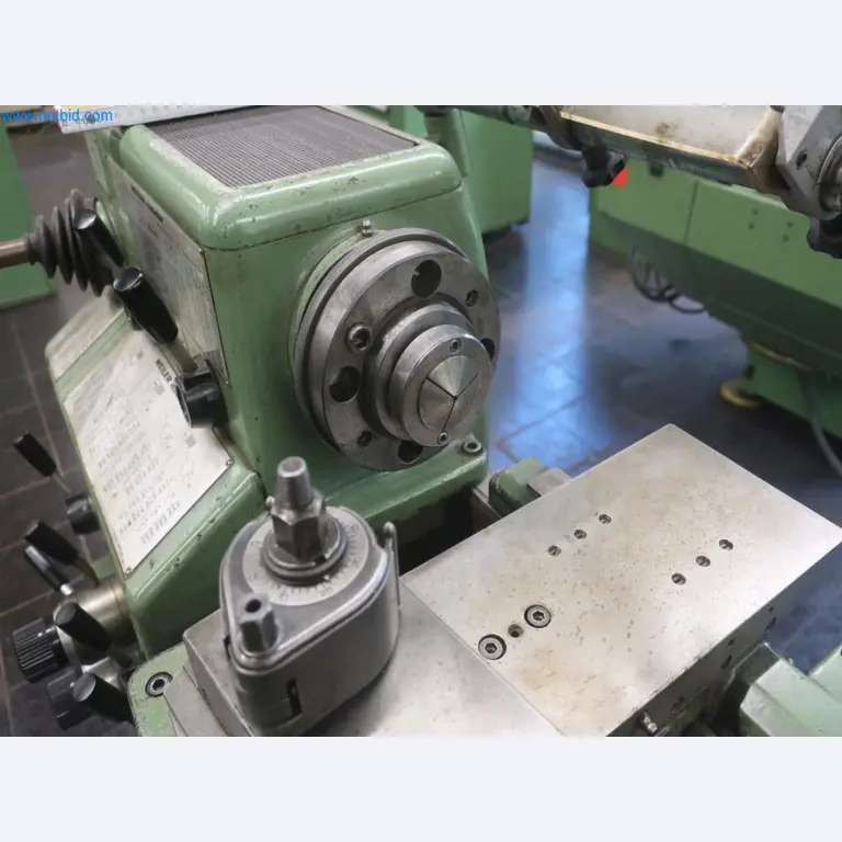 Závody na výrobu a skladování produktů z minerálních olejů, jakož i vstupů a hotových výrobků pro výrobu maziv.-4