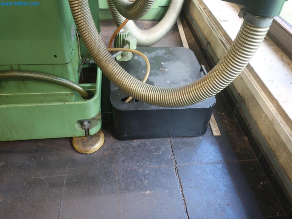 Závody na výrobu a skladování produktů z minerálních olejů, jakož i vstupů a hotových výrobků pro výrobu maziv.-12