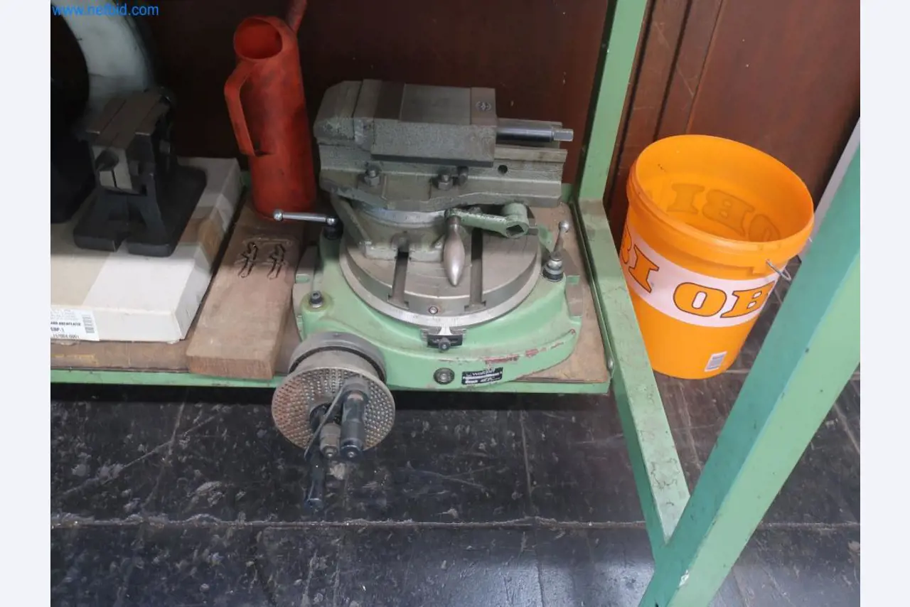 Zakłady produkcji i magazynowania mineralnych produktów olejowych, jak również surowców i produktów gotowych do produkcji smarów.-14