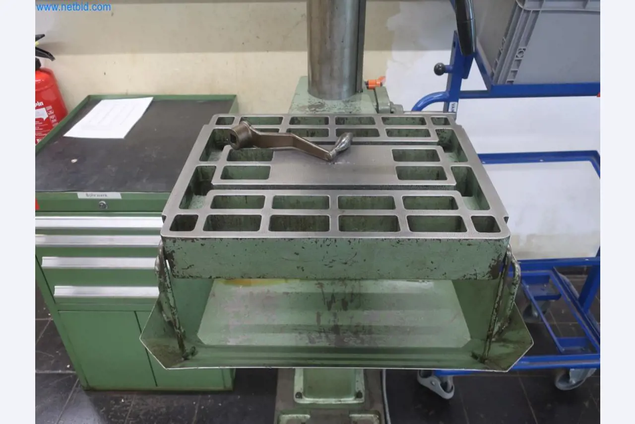 Závody na výrobu a skladování produktů z minerálních olejů, jakož i vstupů a hotových výrobků pro výrobu maziv.-4