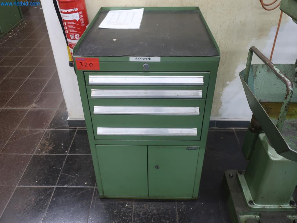 Závody na výrobu a skladování produktů z minerálních olejů, jakož i vstupů a hotových výrobků pro výrobu maziv.-5