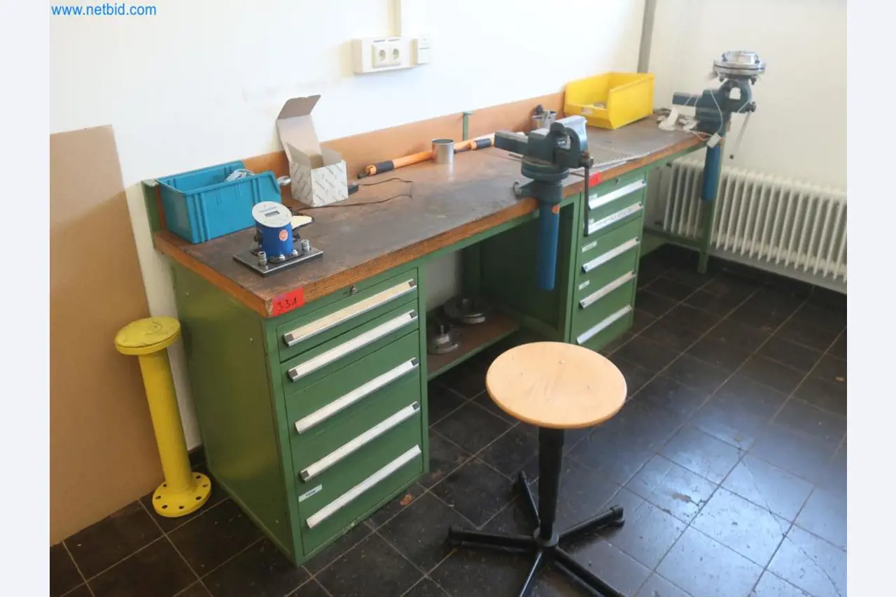 Závody na výrobu a skladování produktů z minerálních olejů, jakož i vstupů a hotových výrobků pro výrobu maziv.-1