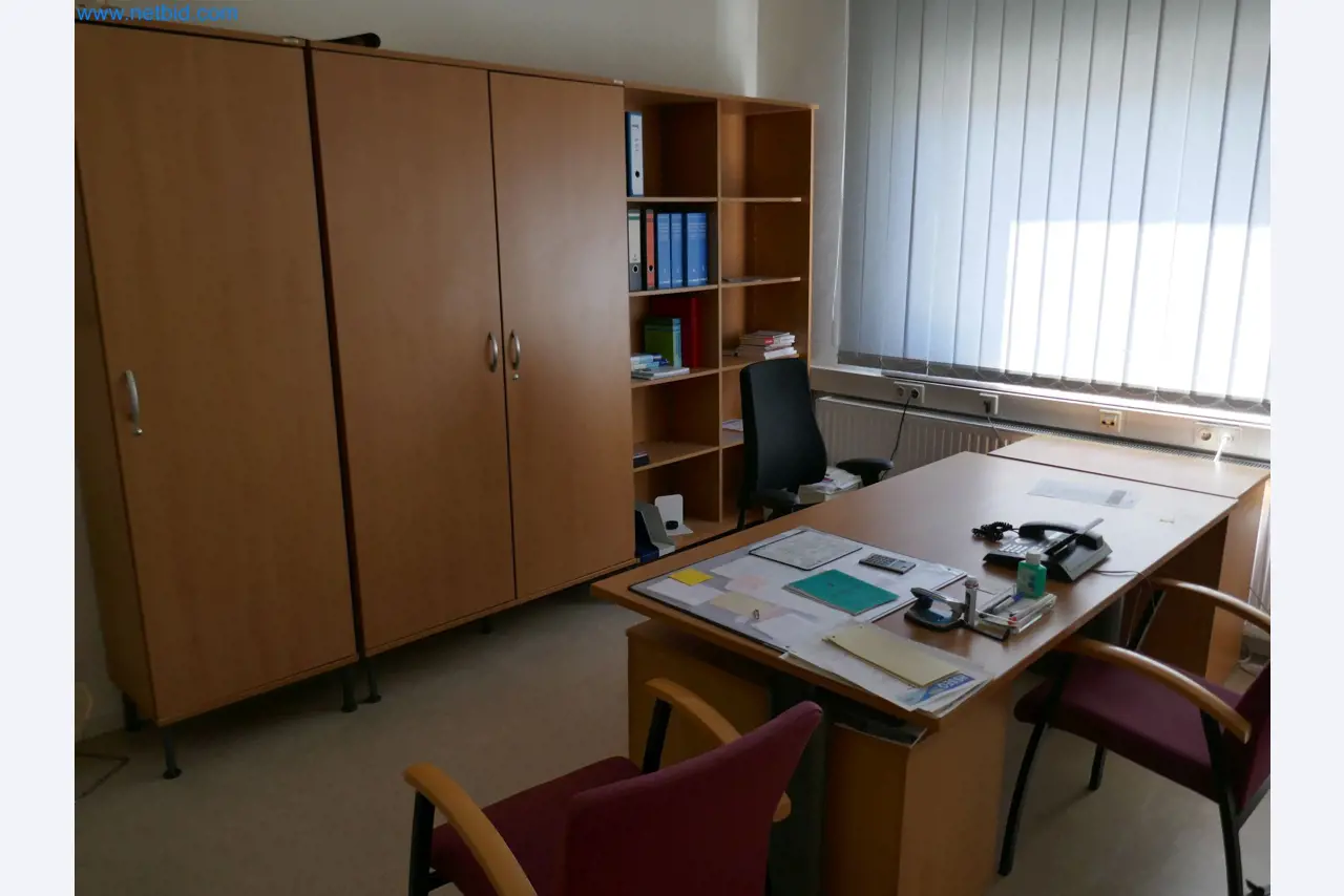 Plants for the production and storage of mineral oil products as well as input and finished products for the production of lubricants-1