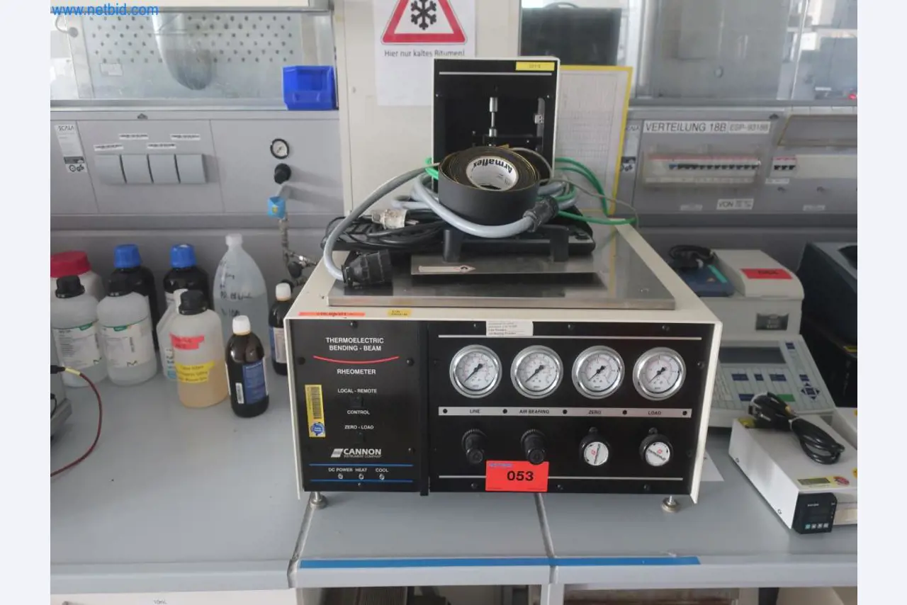 Zakłady produkcji i magazynowania mineralnych produktów olejowych, jak również surowców i produktów gotowych do produkcji smarów.-1