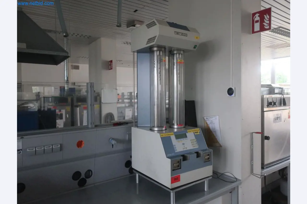 Zakłady produkcji i magazynowania mineralnych produktów olejowych, jak również surowców i produktów gotowych do produkcji smarów.-1