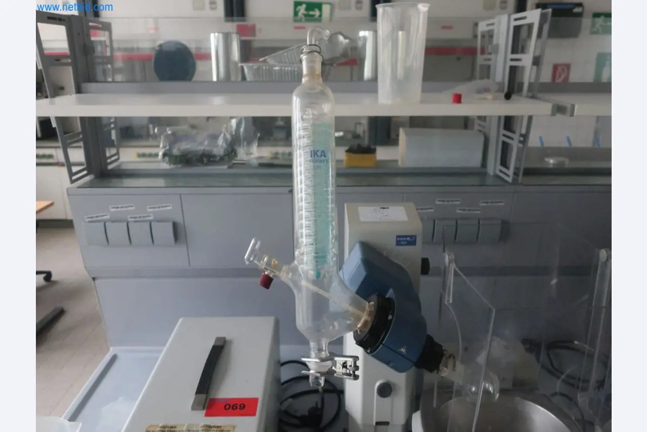 Installations pour la fabrication et le stockage de produits pétroliers ainsi que de produits d'alimentation et de produits finis pour la fabrication de lubrifiants-5