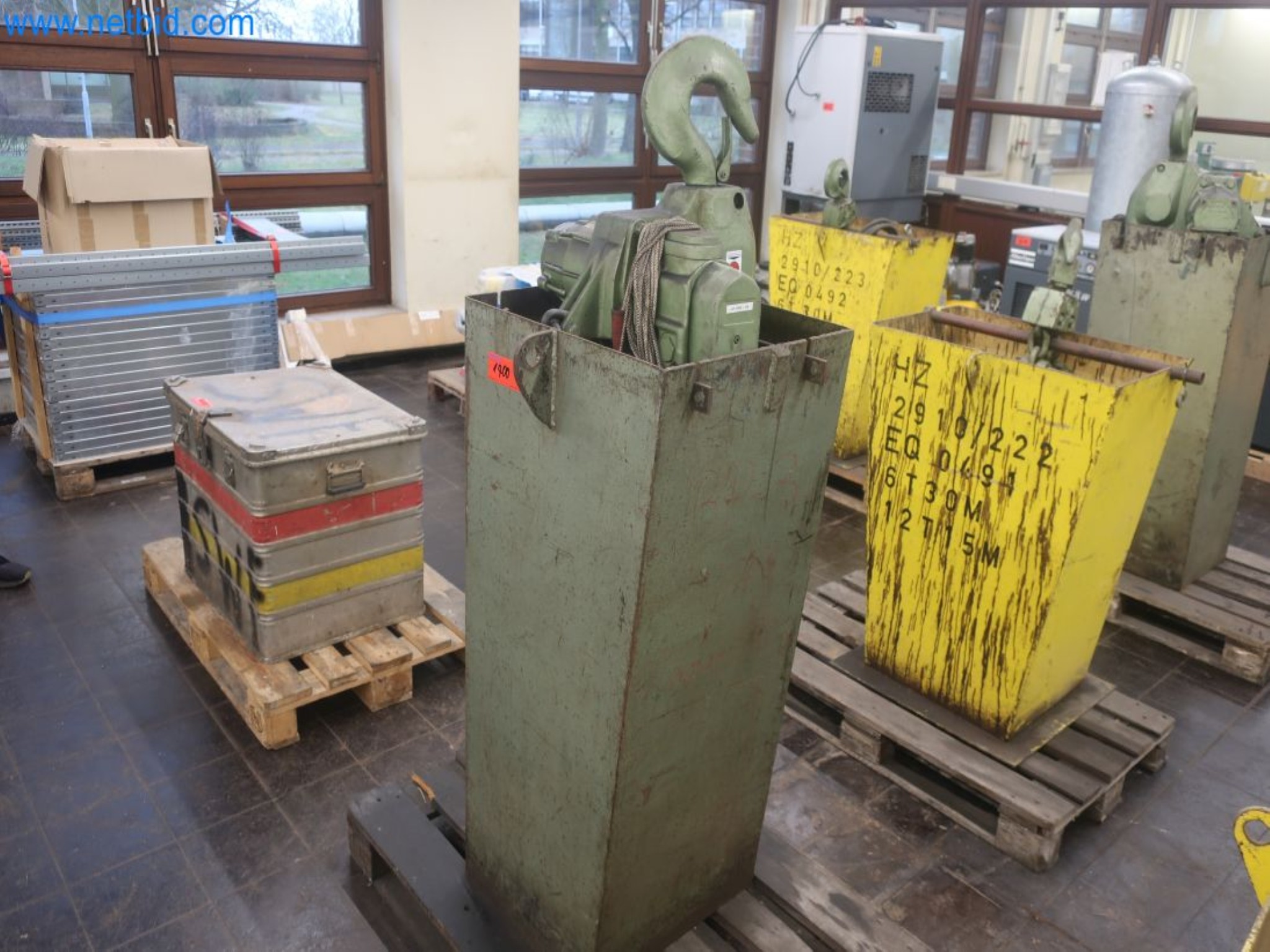 Magazinbestände, Rohöl-/Gas-Öl-/Einsatzpumpen sowie Betriebsausstattung einer Raffinerie-10