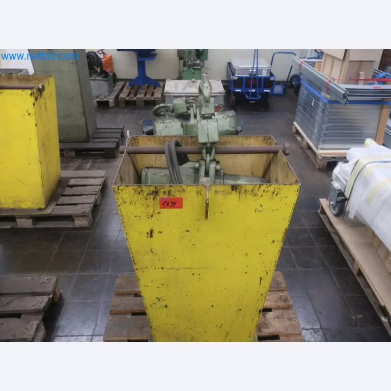 Magazinbestände, Rohöl-/Gas-Öl-/Einsatzpumpen sowie Betriebsausstattung einer Raffinerie-1