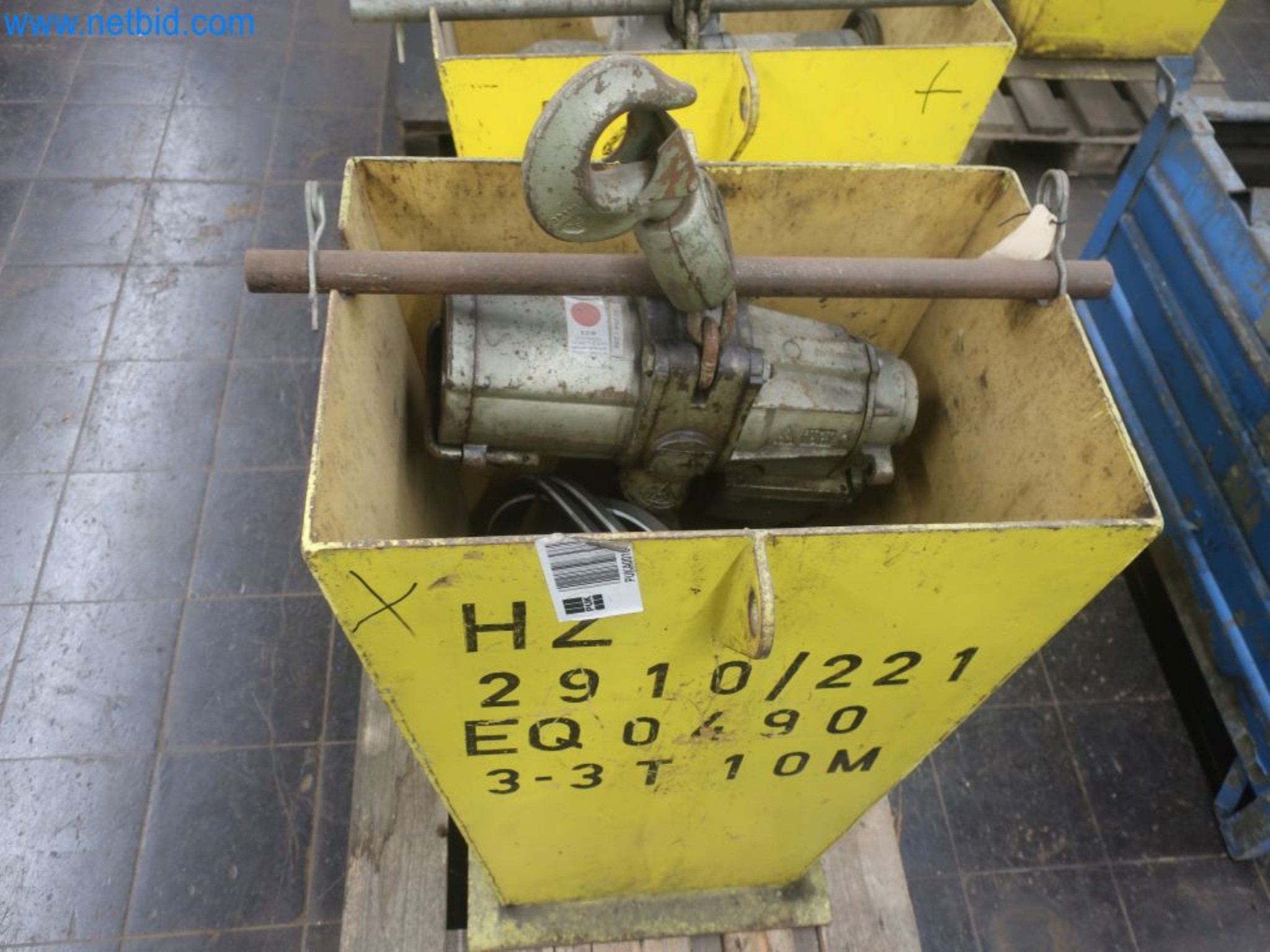 Magazinbestände, Rohöl-/Gas-Öl-/Einsatzpumpen sowie Betriebsausstattung einer Raffinerie-3