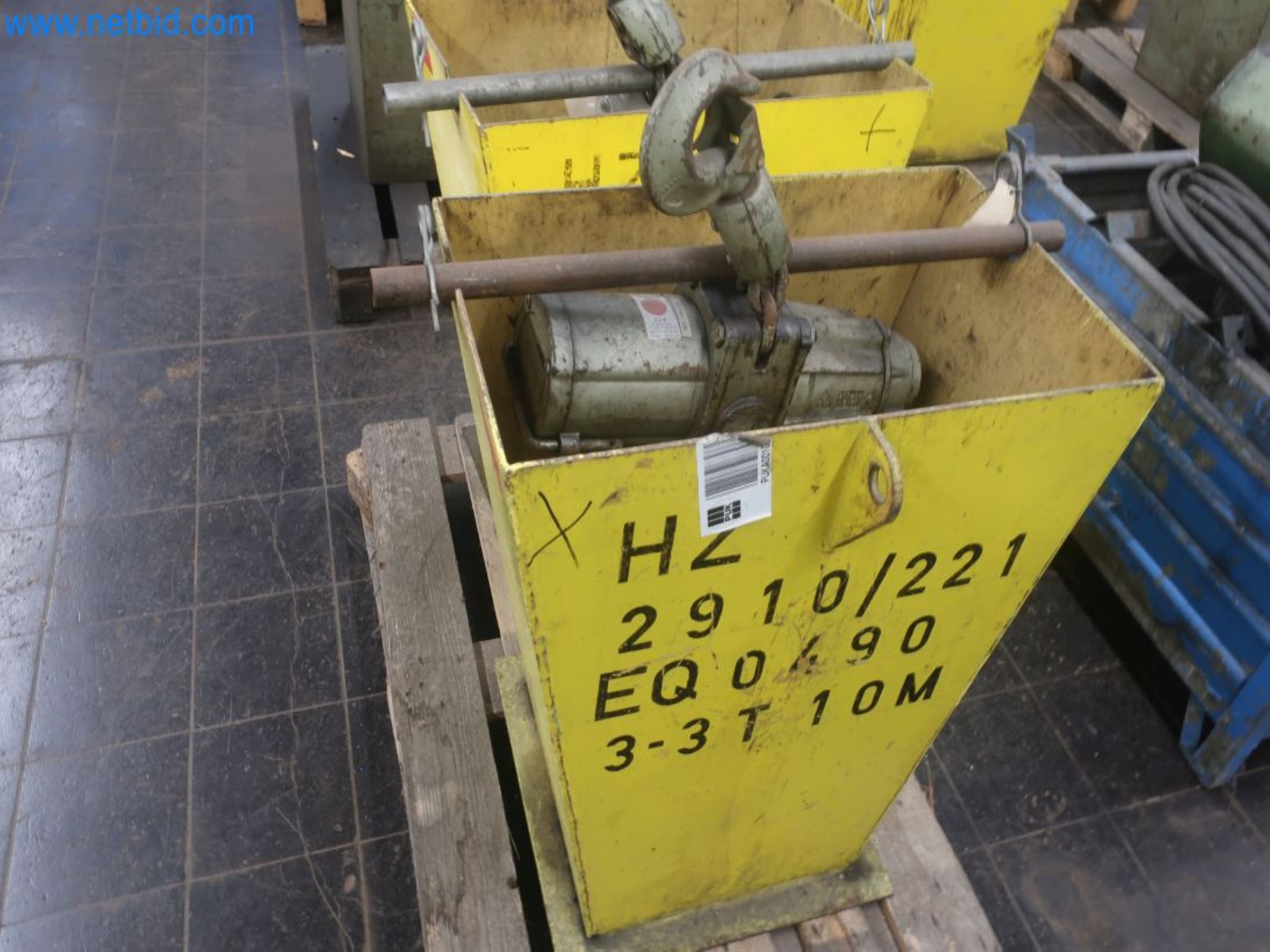 Magazinbestände, Rohöl-/Gas-Öl-/Einsatzpumpen sowie Betriebsausstattung einer Raffinerie-4