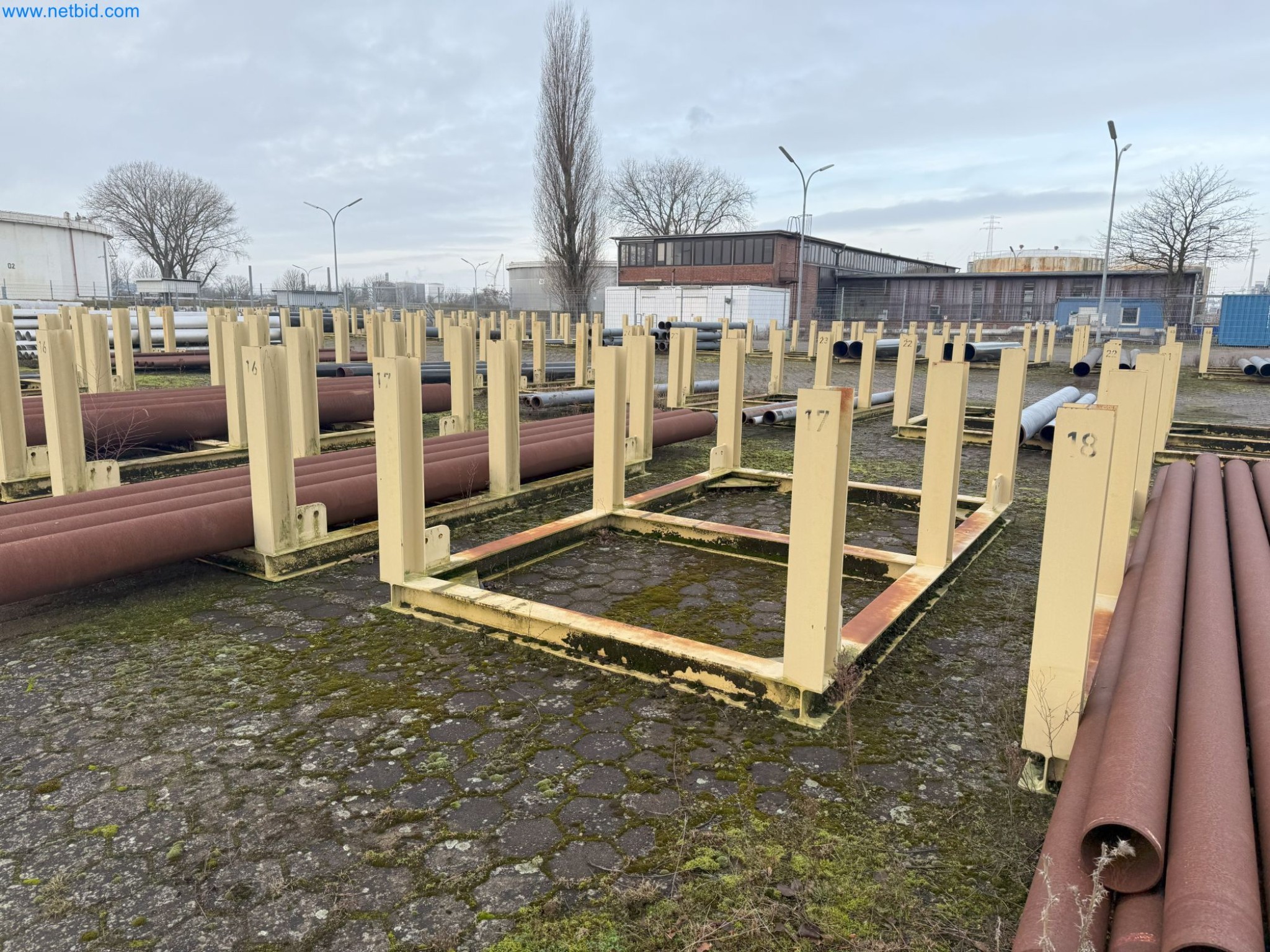 Plants for the production and storage of mineral oil products as well as input and finished products for the production of lubricants-27