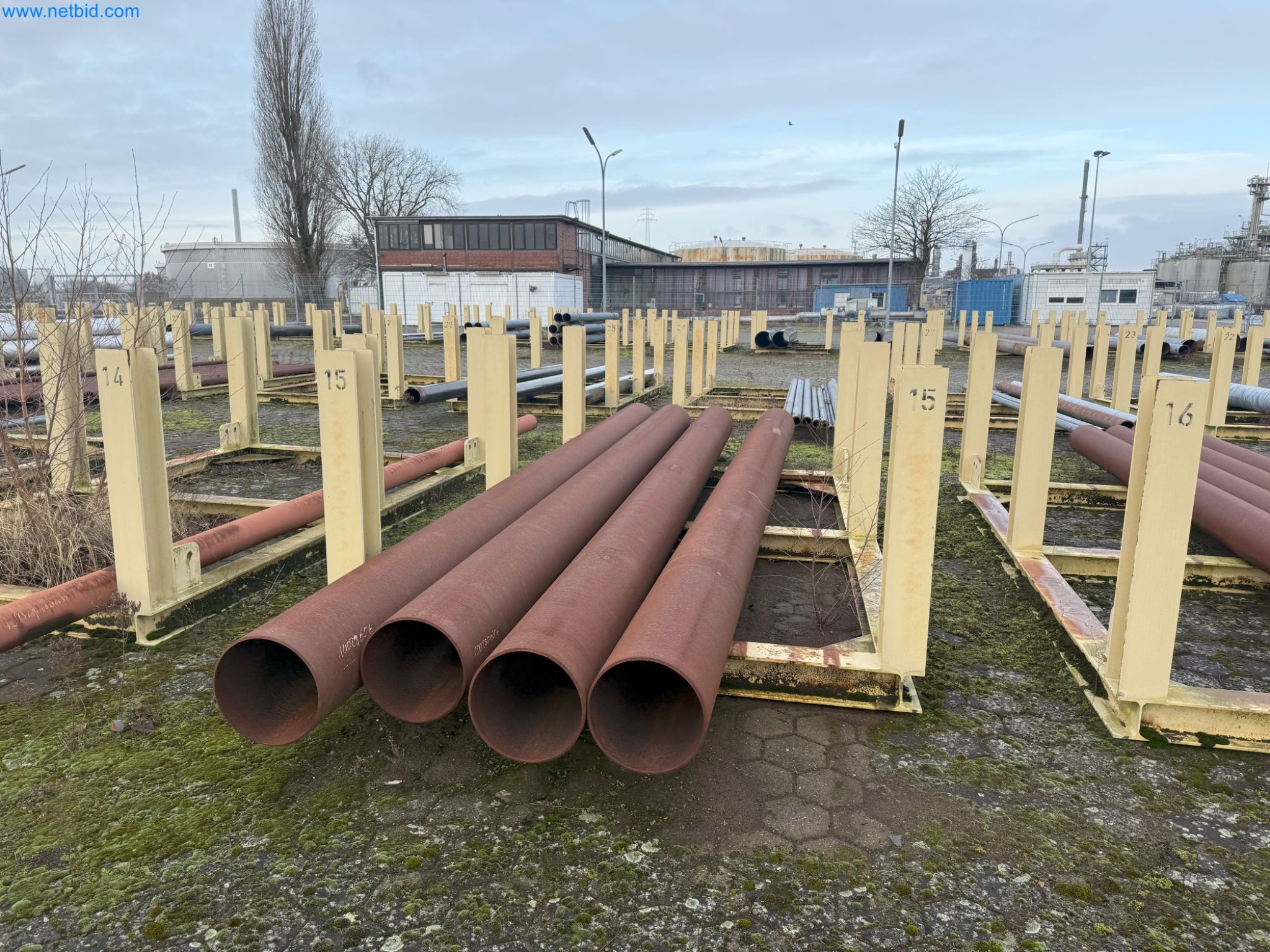 Plants for the production and storage of mineral oil products as well as input and finished products for the production of lubricants-29