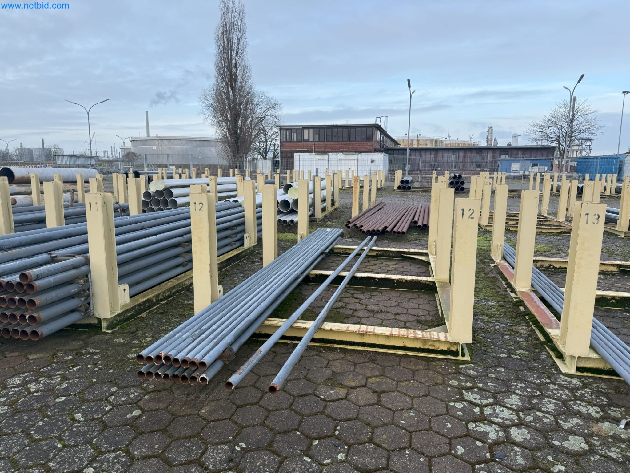 Plants for the production and storage of mineral oil products as well as input and finished products for the production of lubricants-32