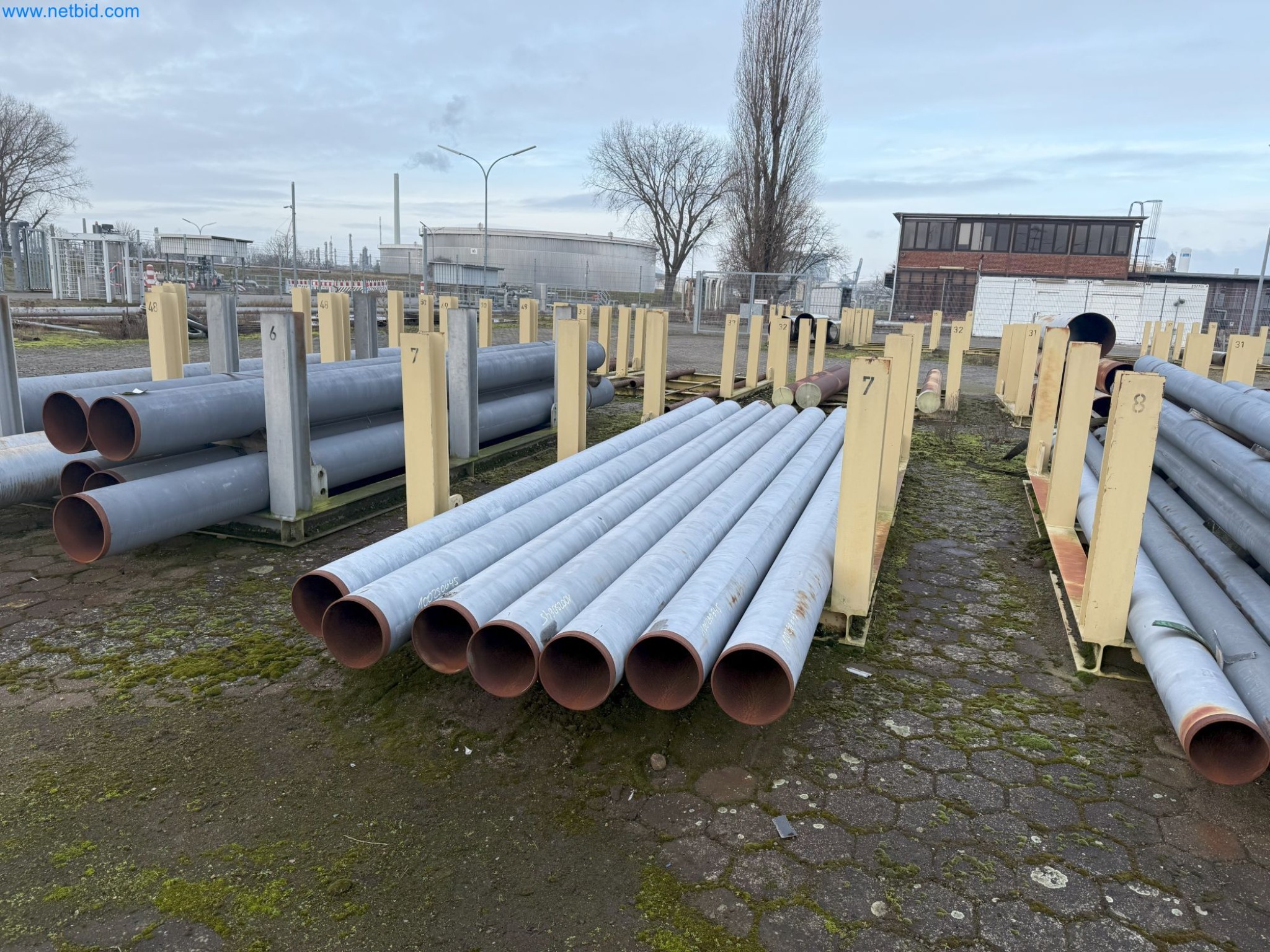 Plants for the production and storage of mineral oil products as well as input and finished products for the production of lubricants-38