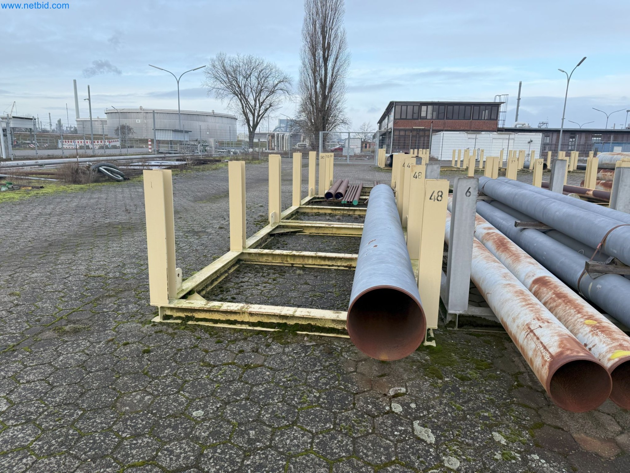 Plants for the production and storage of mineral oil products as well as input and finished products for the production of lubricants-40