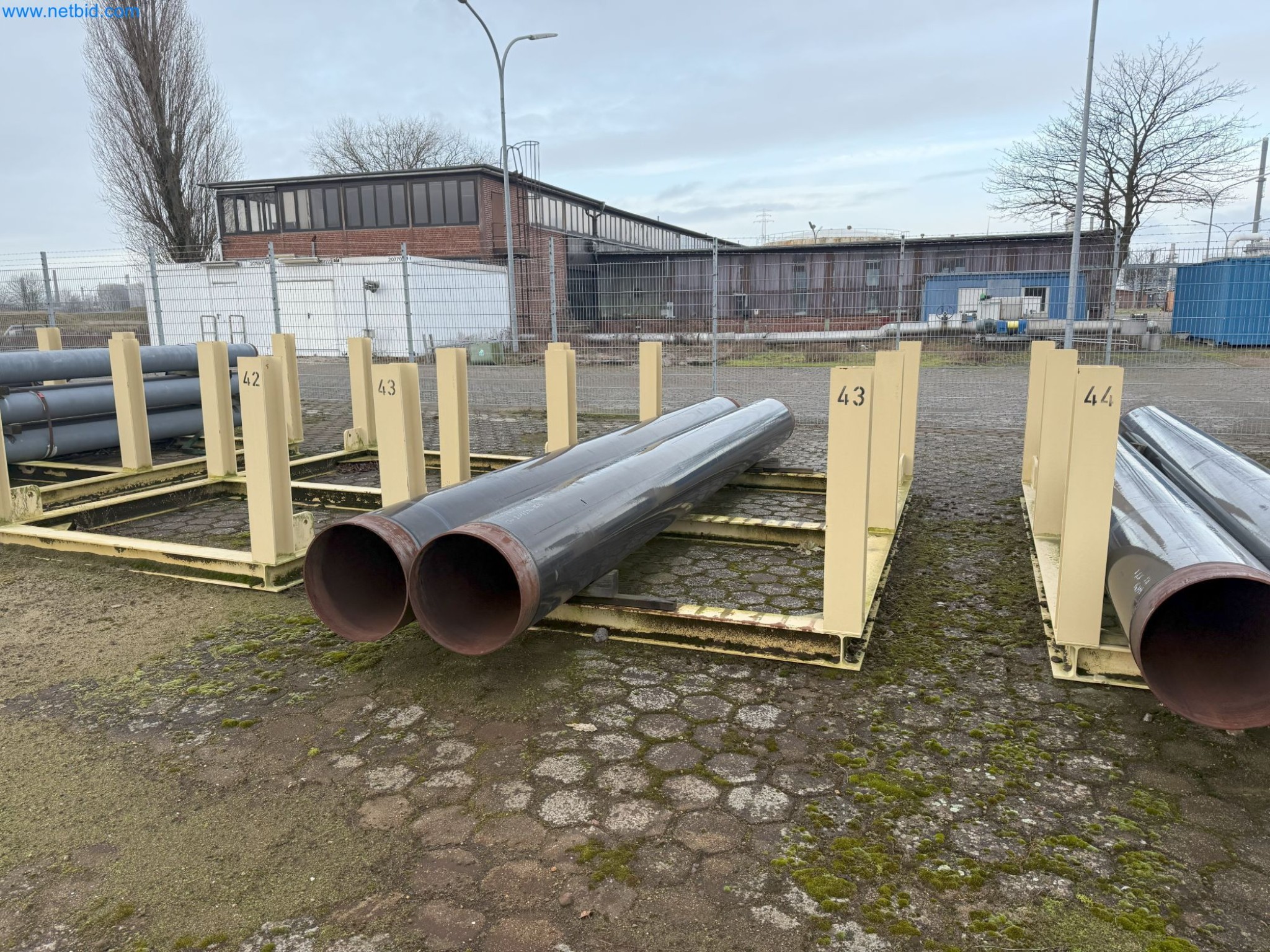 Plants for the production and storage of mineral oil products as well as input and finished products for the production of lubricants-46