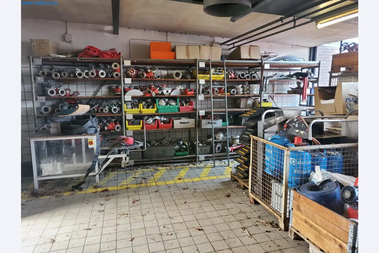 Zakłady produkcji i magazynowania mineralnych produktów olejowych, jak również surowców i produktów gotowych do produkcji smarów.-1