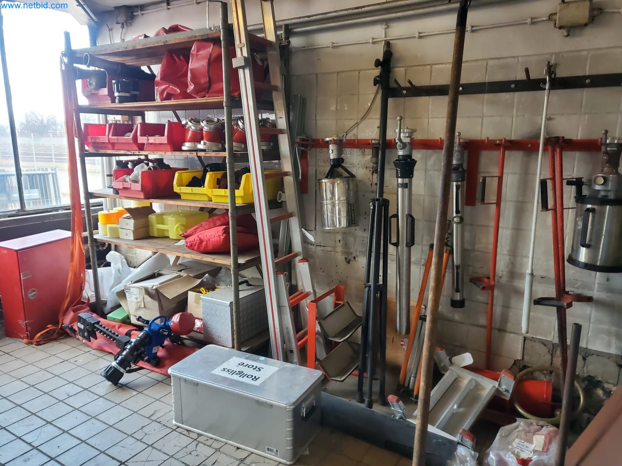 Plants for the production and storage of mineral oil products as well as input and finished products for the production of lubricants-4