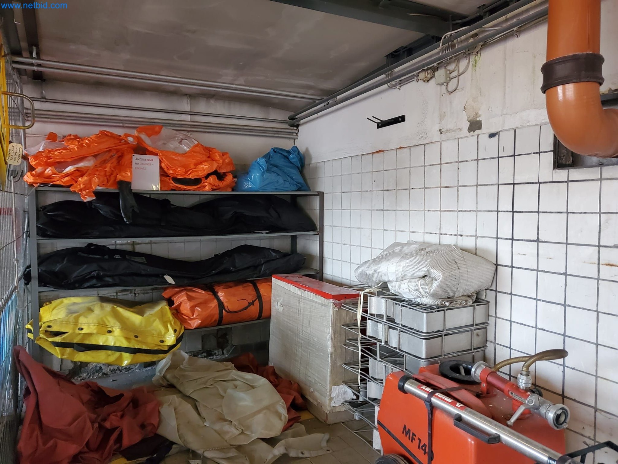 Plants for the production and storage of mineral oil products as well as input and finished products for the production of lubricants-5