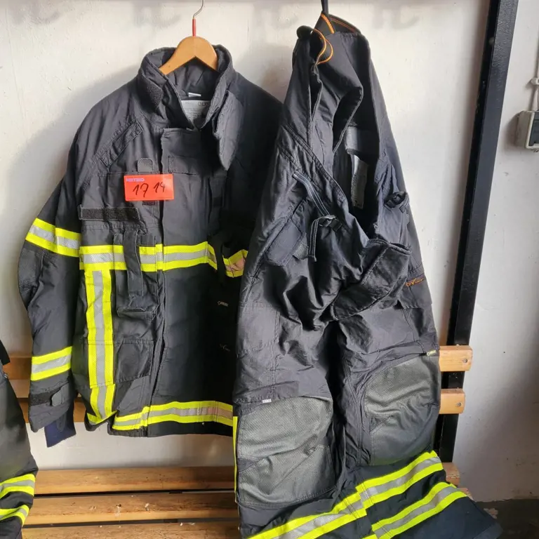 1 Posten Fire department overalls (second-hand)