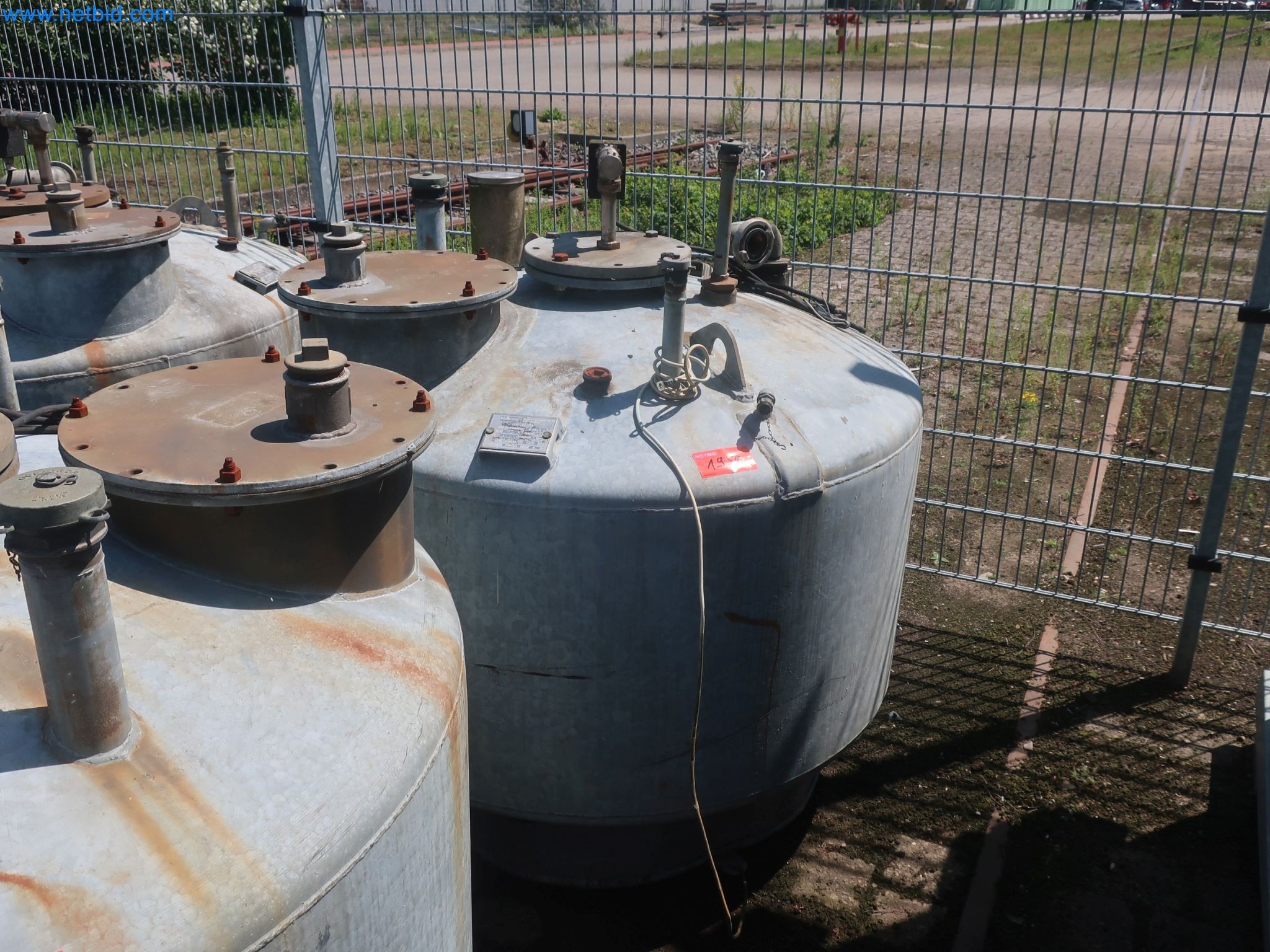 Magazinbestände, Rohöl-/Gas-Öl-/Einsatzpumpen sowie Betriebsausstattung einer Raffinerie-3