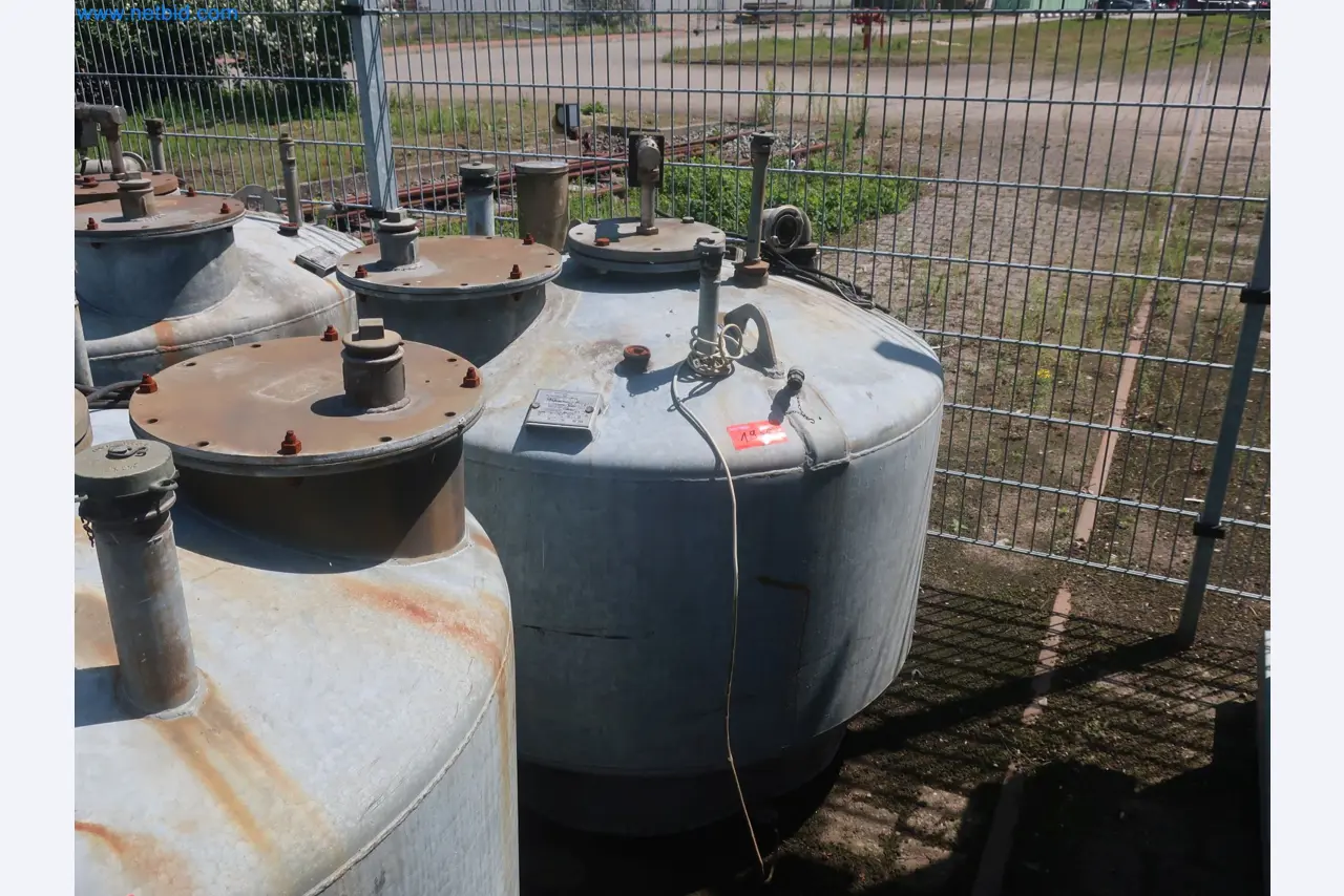 Magazinbestände, Rohöl-/Gas-Öl-/Einsatzpumpen sowie Betriebsausstattung einer Raffinerie-3