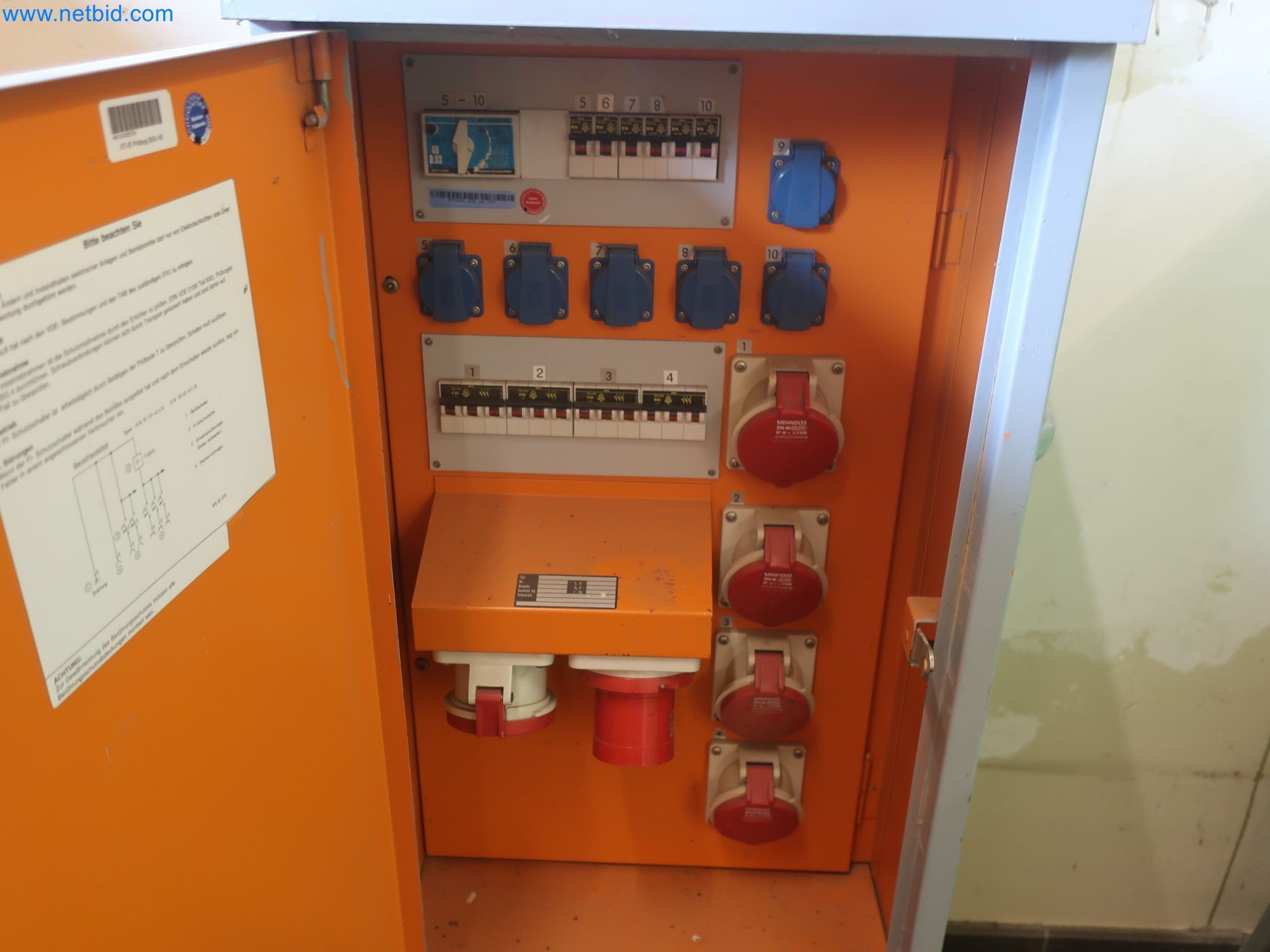 Magazinbestände, Rohöl-/Gas-Öl-/Einsatzpumpen sowie Betriebsausstattung einer Raffinerie-12