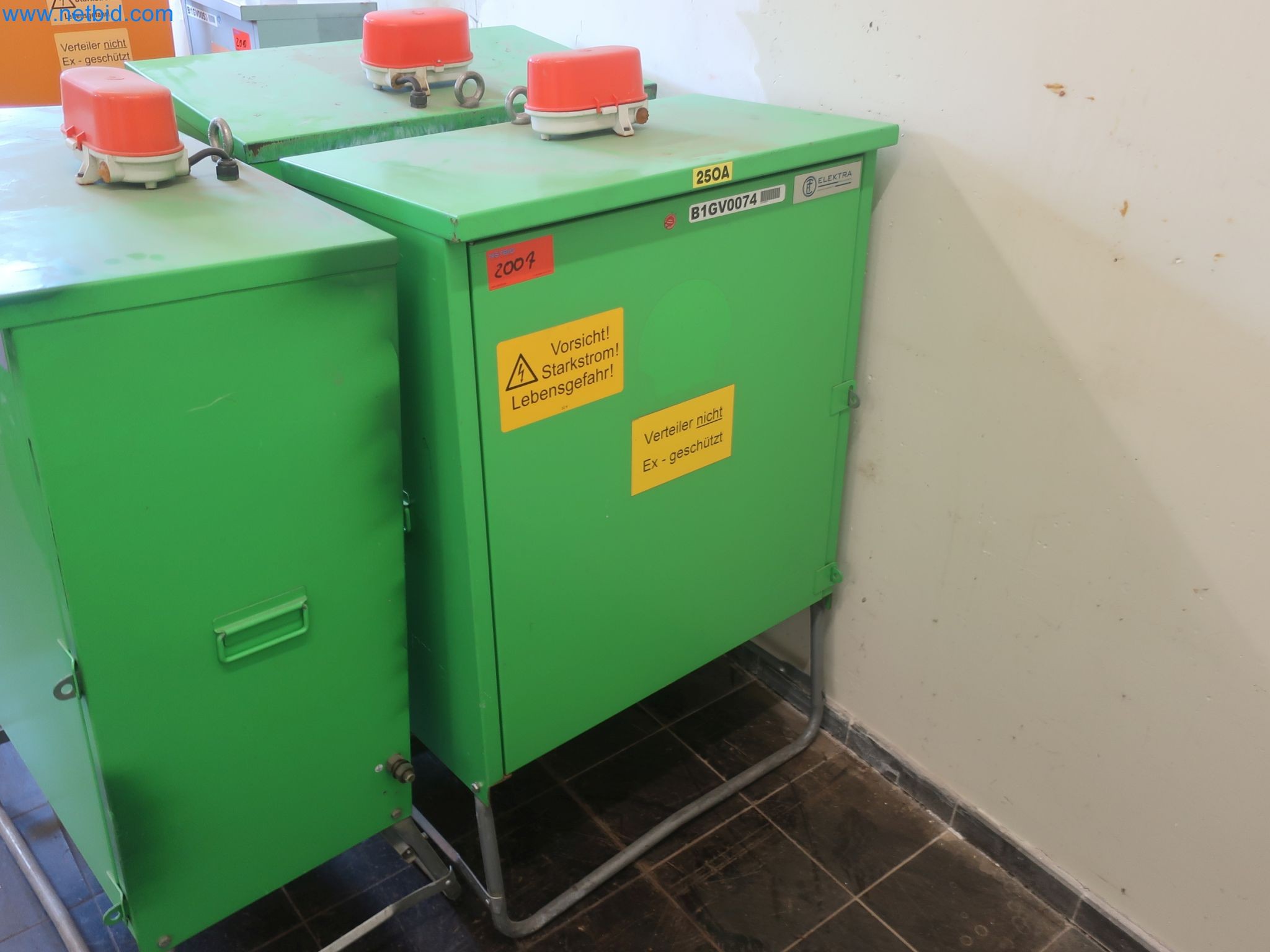 Magazinbestände, Rohöl-/Gas-Öl-/Einsatzpumpen sowie Betriebsausstattung einer Raffinerie-20