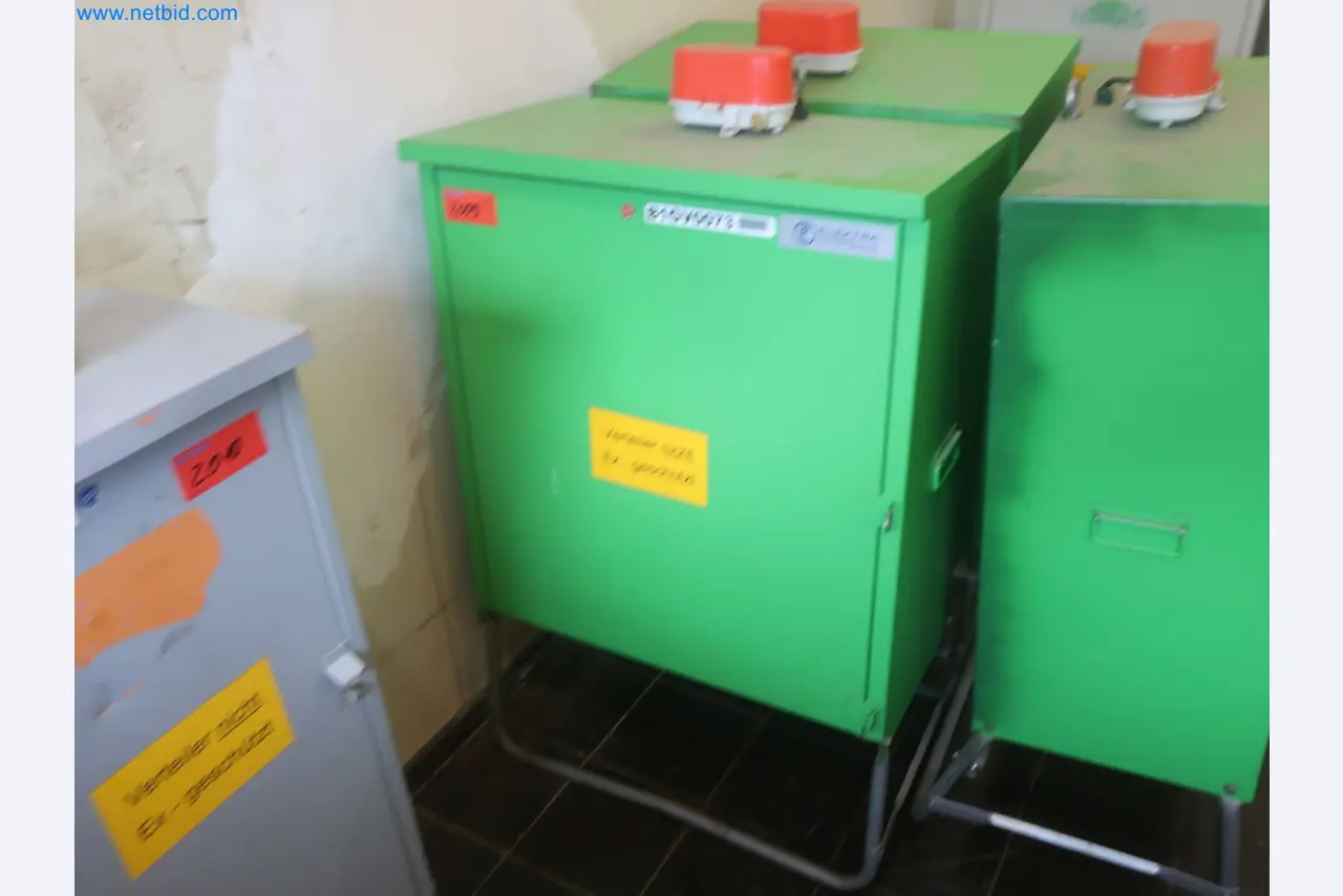 Magazinbestände, Rohöl-/Gas-Öl-/Einsatzpumpen sowie Betriebsausstattung einer Raffinerie-8