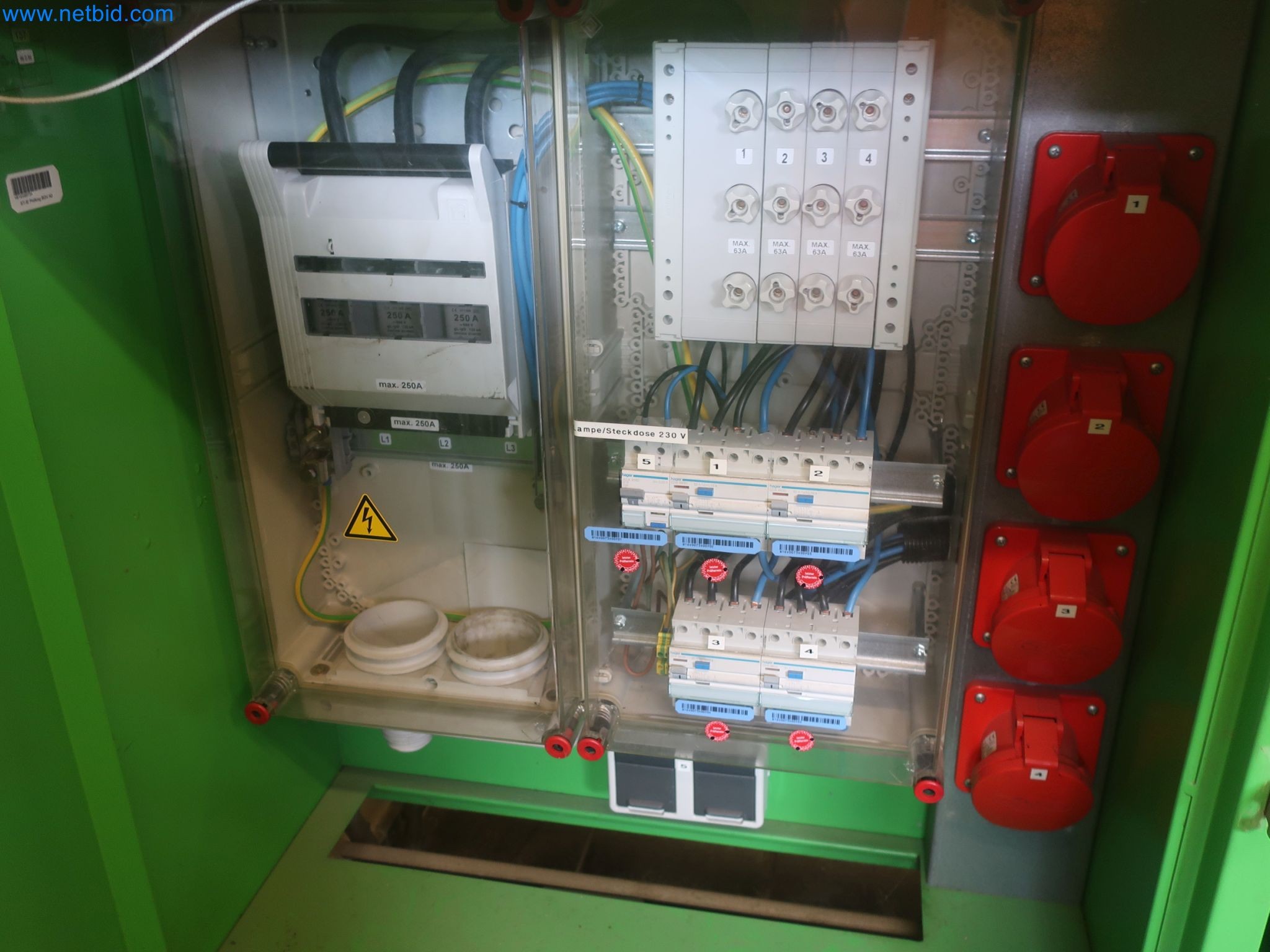 Magazinbestände, Rohöl-/Gas-Öl-/Einsatzpumpen sowie Betriebsausstattung einer Raffinerie-9