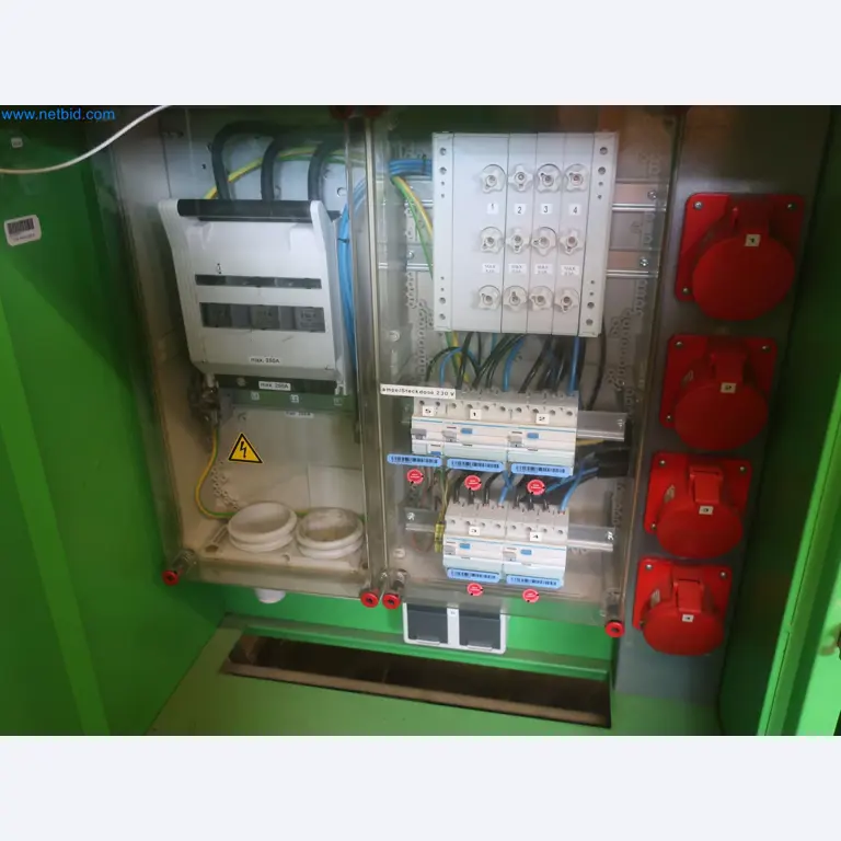 Magazinbestände, Rohöl-/Gas-Öl-/Einsatzpumpen sowie Betriebsausstattung einer Raffinerie-9