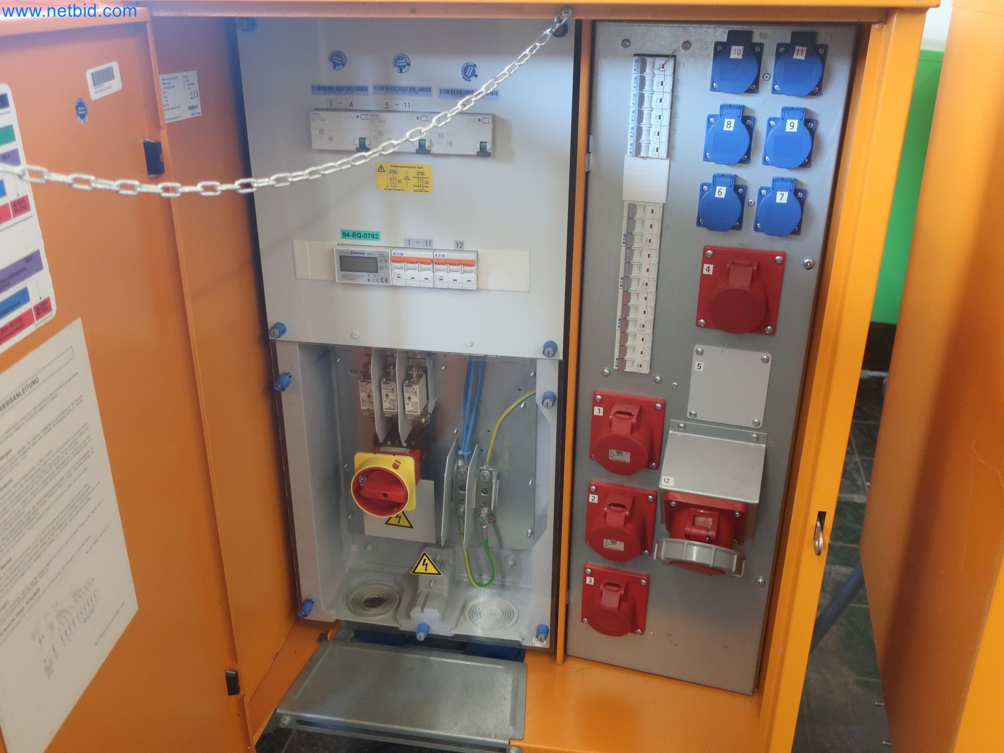 Magazinbestände, Rohöl-/Gas-Öl-/Einsatzpumpen sowie Betriebsausstattung einer Raffinerie-2