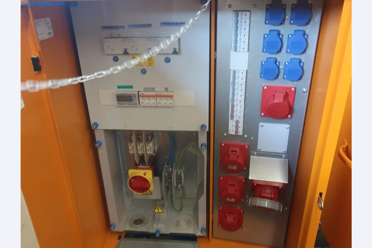 Magazinbestände, Rohöl-/Gas-Öl-/Einsatzpumpen sowie Betriebsausstattung einer Raffinerie-5