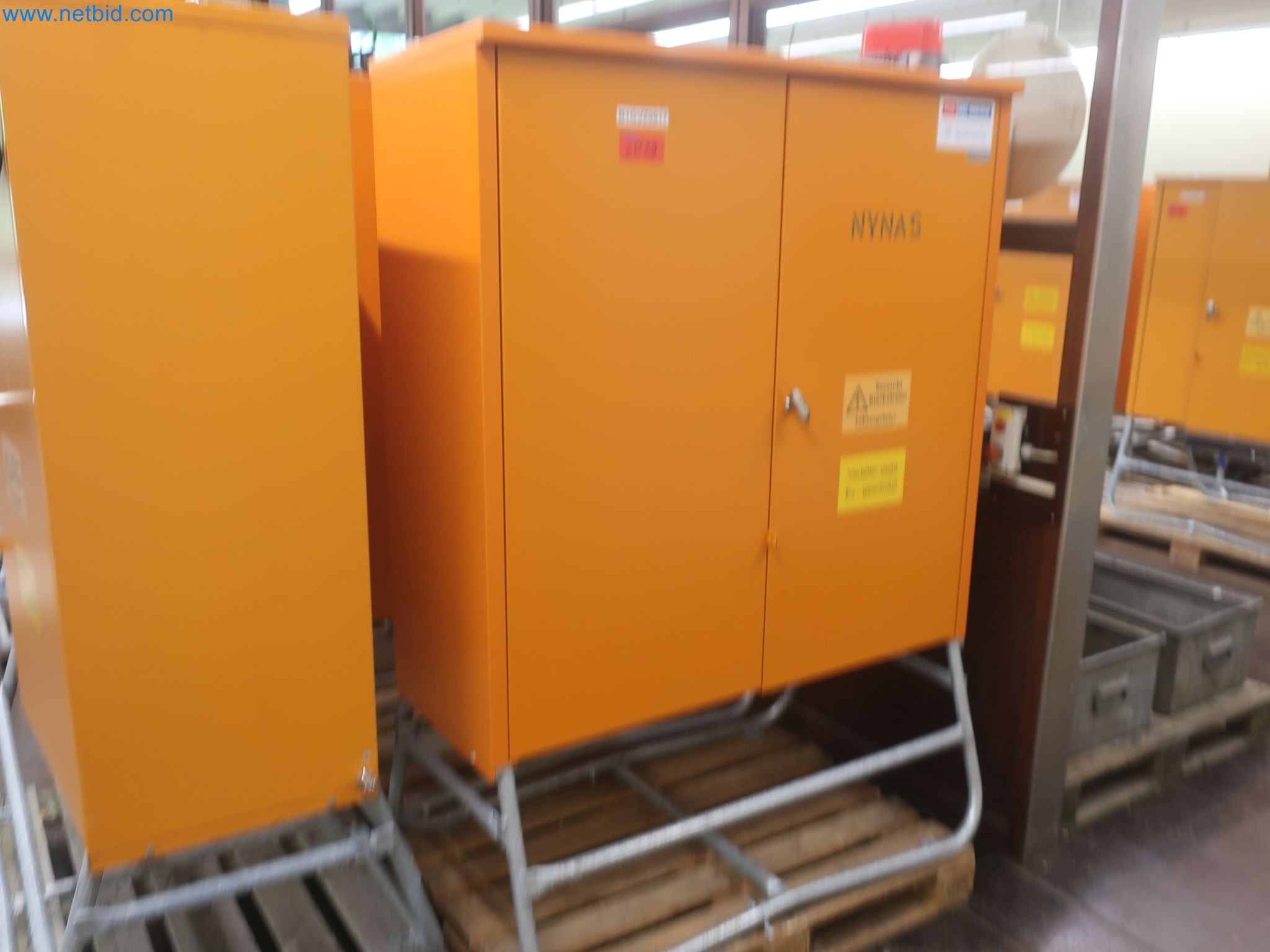 Magazinbestände, Rohöl-/Gas-Öl-/Einsatzpumpen sowie Betriebsausstattung einer Raffinerie-10